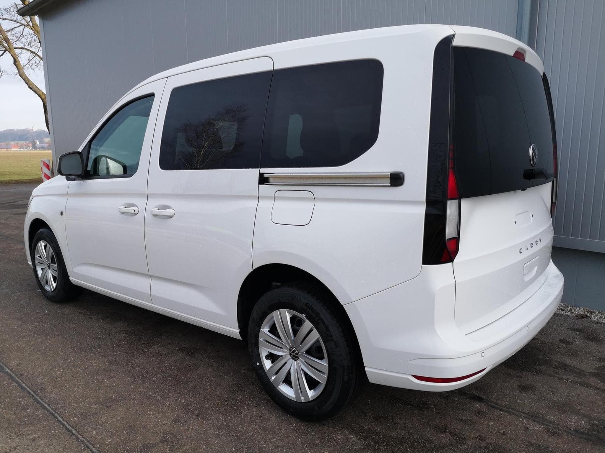 VW Caddy Basis (2026) - Photo 2