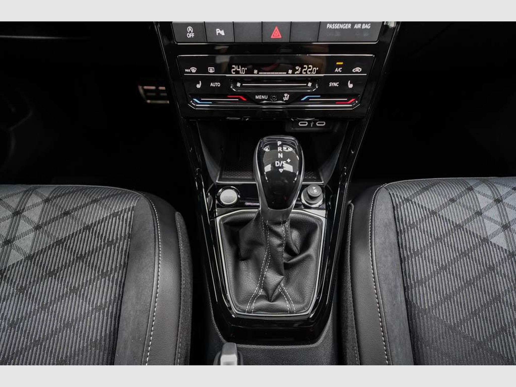 VW T-Cross 1,0 TSI DSG (2026) - Photo 11