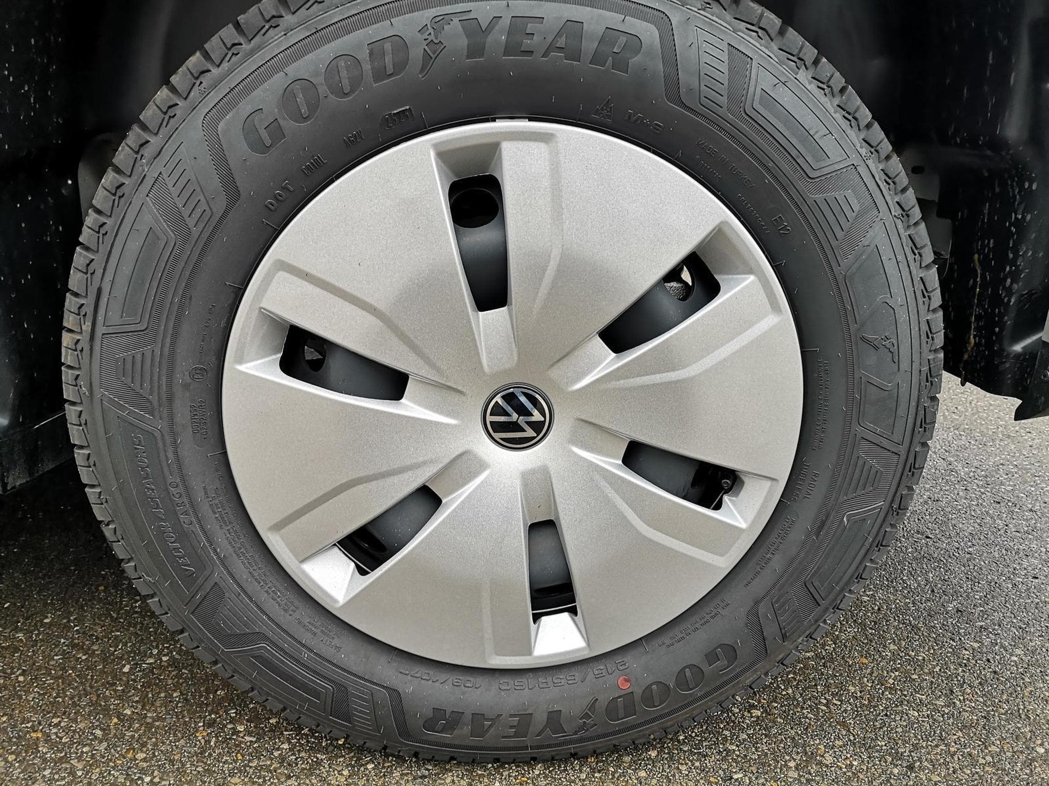 VW e-Transporter Kasten BEV 100 kW RWD KR (2026) - Photo 3