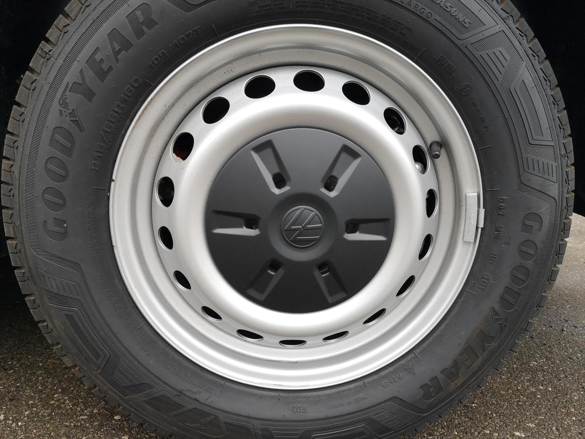 VW e-Transporter Kasten BEV 100 kW RWD LR (2026) - Photo 3