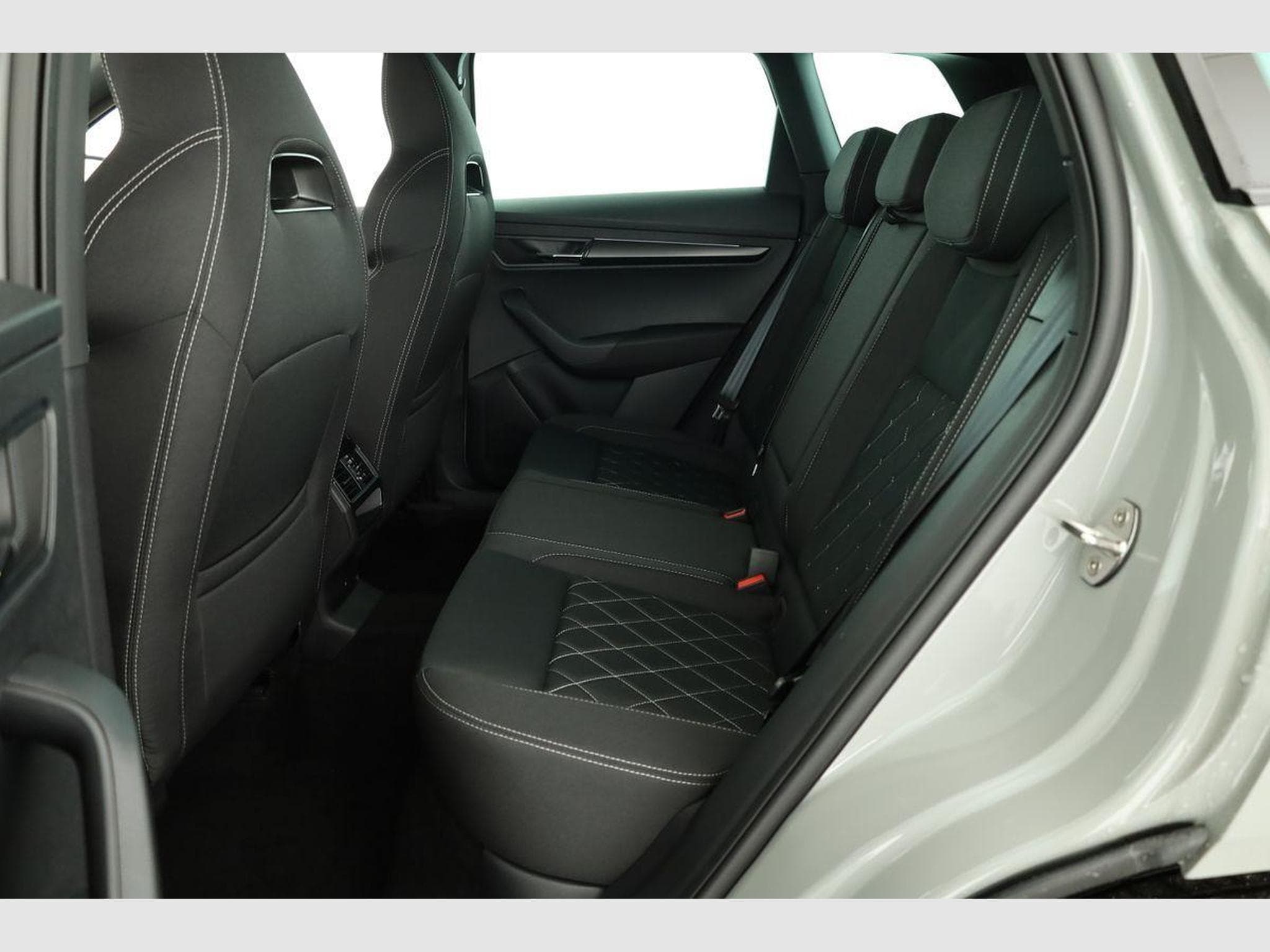 Skoda Karoq Sportline (2026) - Photo 11