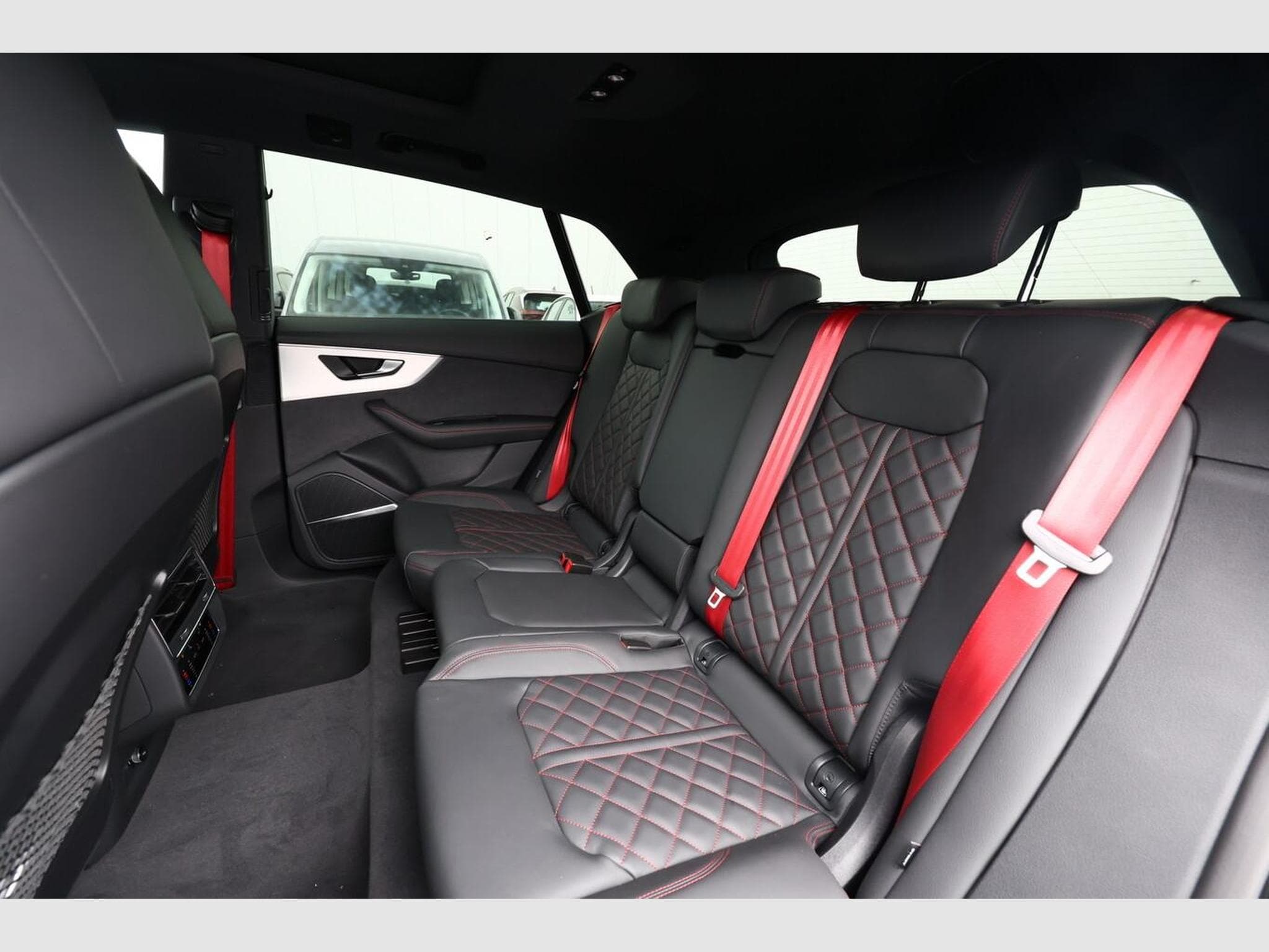 Audi Q8 S line (2026) - Photo 9
