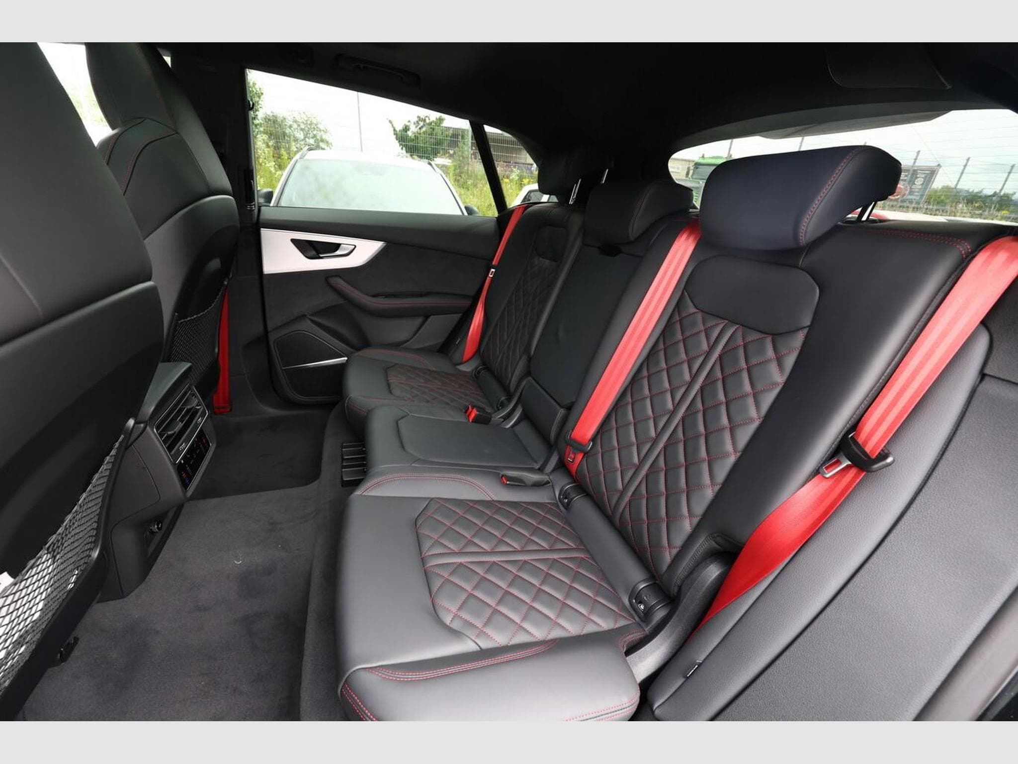 Audi Q8 S line (2026) - Photo 10