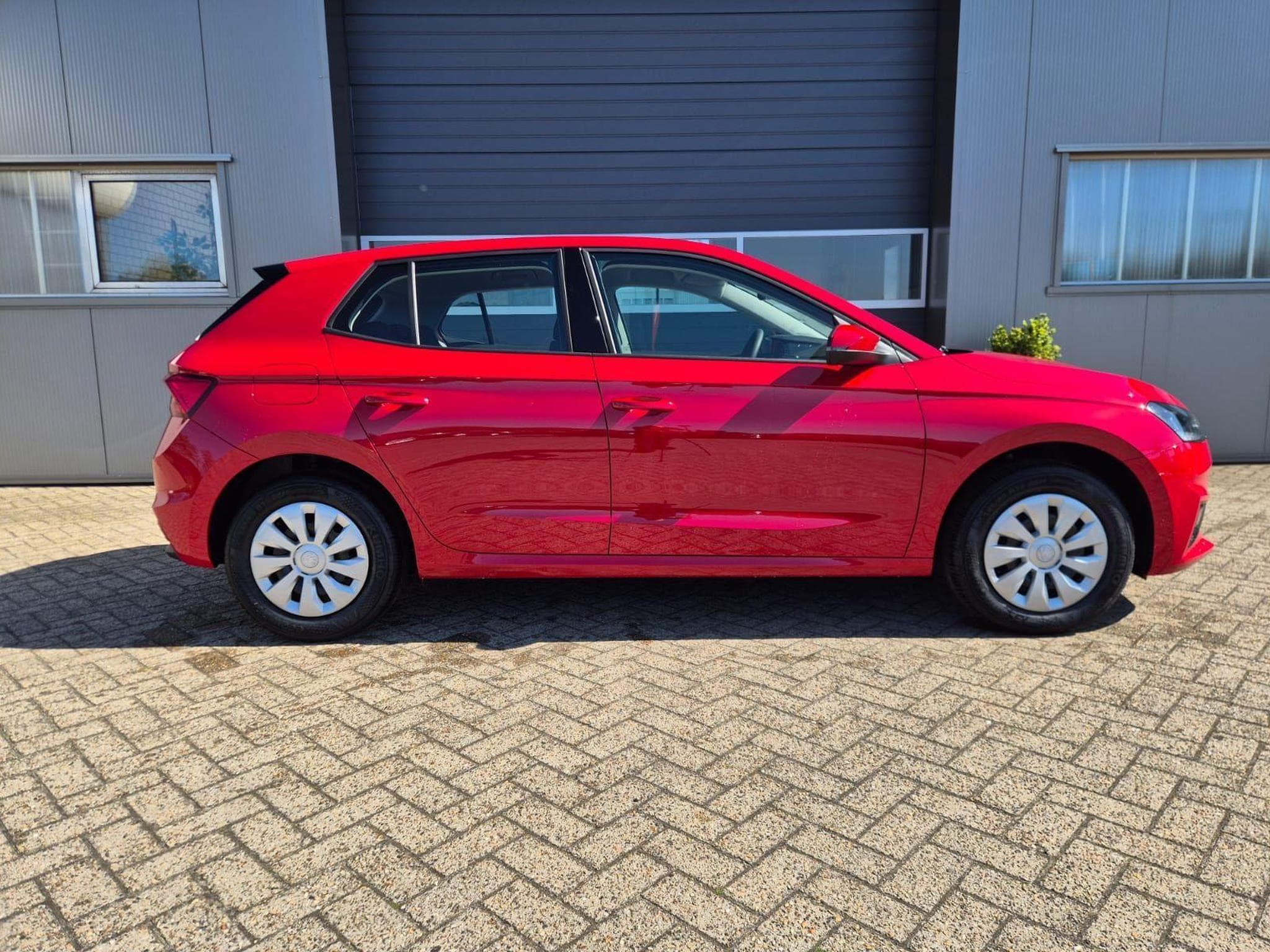 Skoda Fabia 1.0 TSI 95PS (2026) - Photo 6