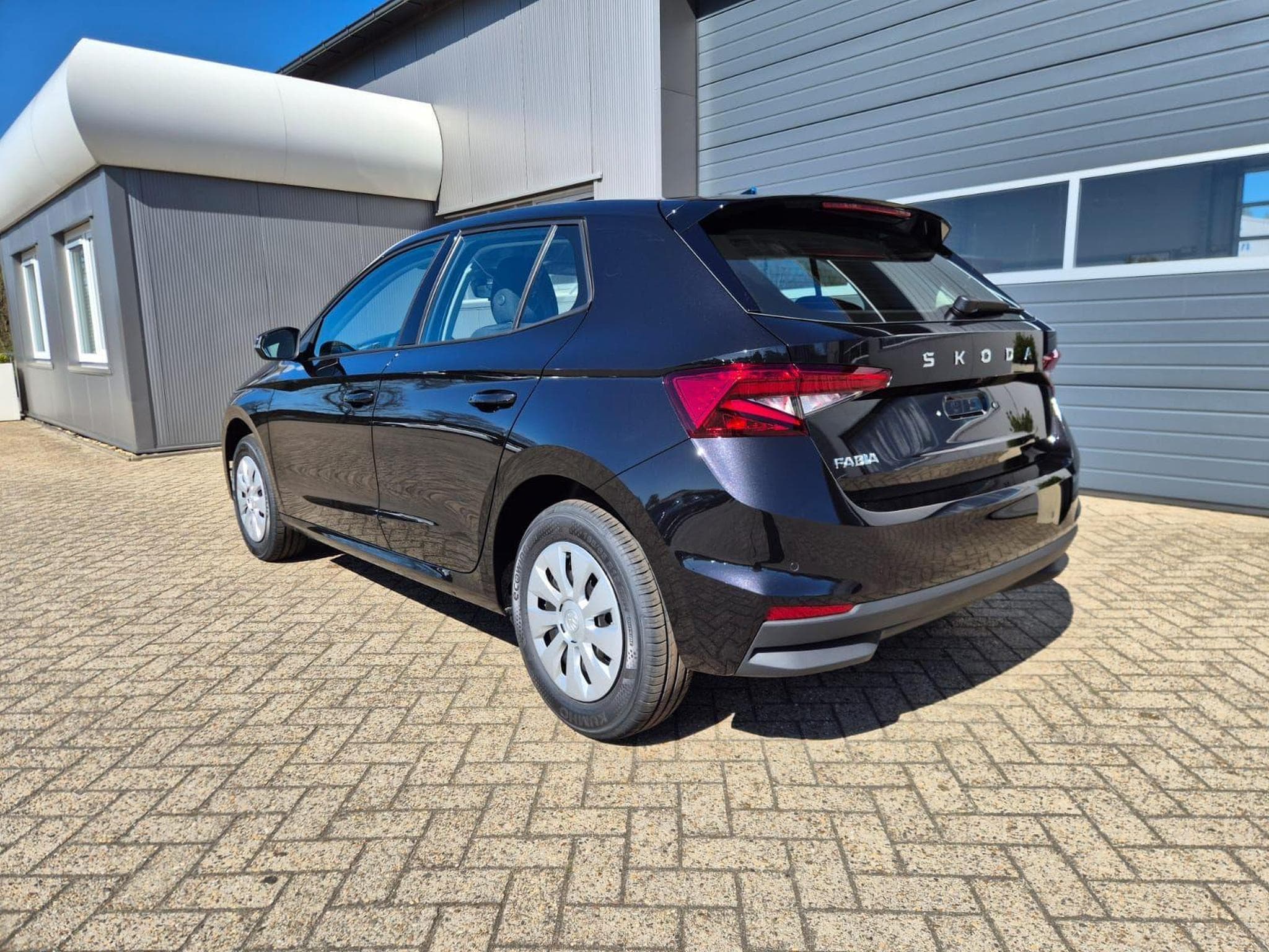 Skoda Fabia 1.0 TSI 95PS (2026) - Photo 3