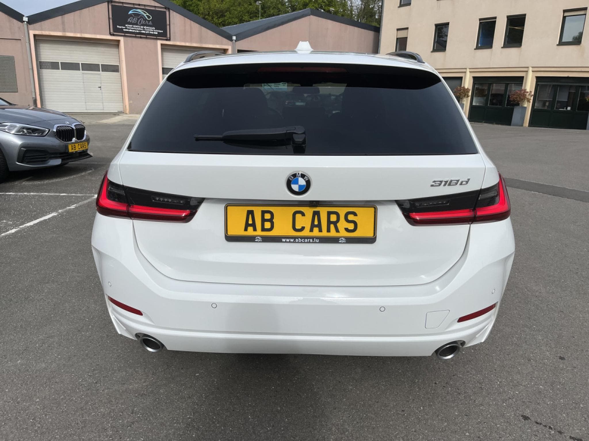 BMW 318 318d A G21 Touring - ACC - Keyless - Head up Display (2023) - Photo 5