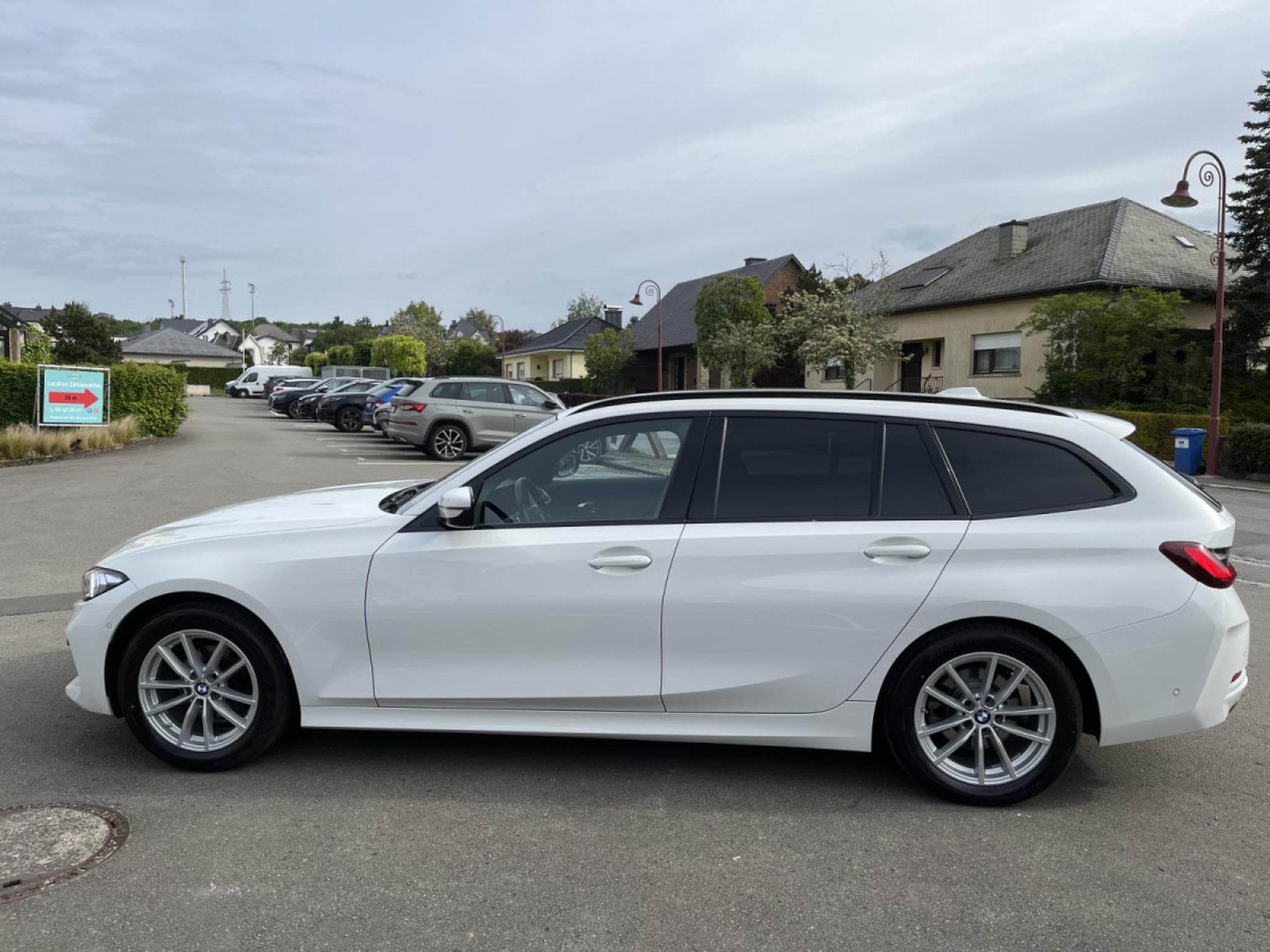 BMW 318 318d A G21 Touring - ACC - Keyless - Head up Display (2023) - Photo 6