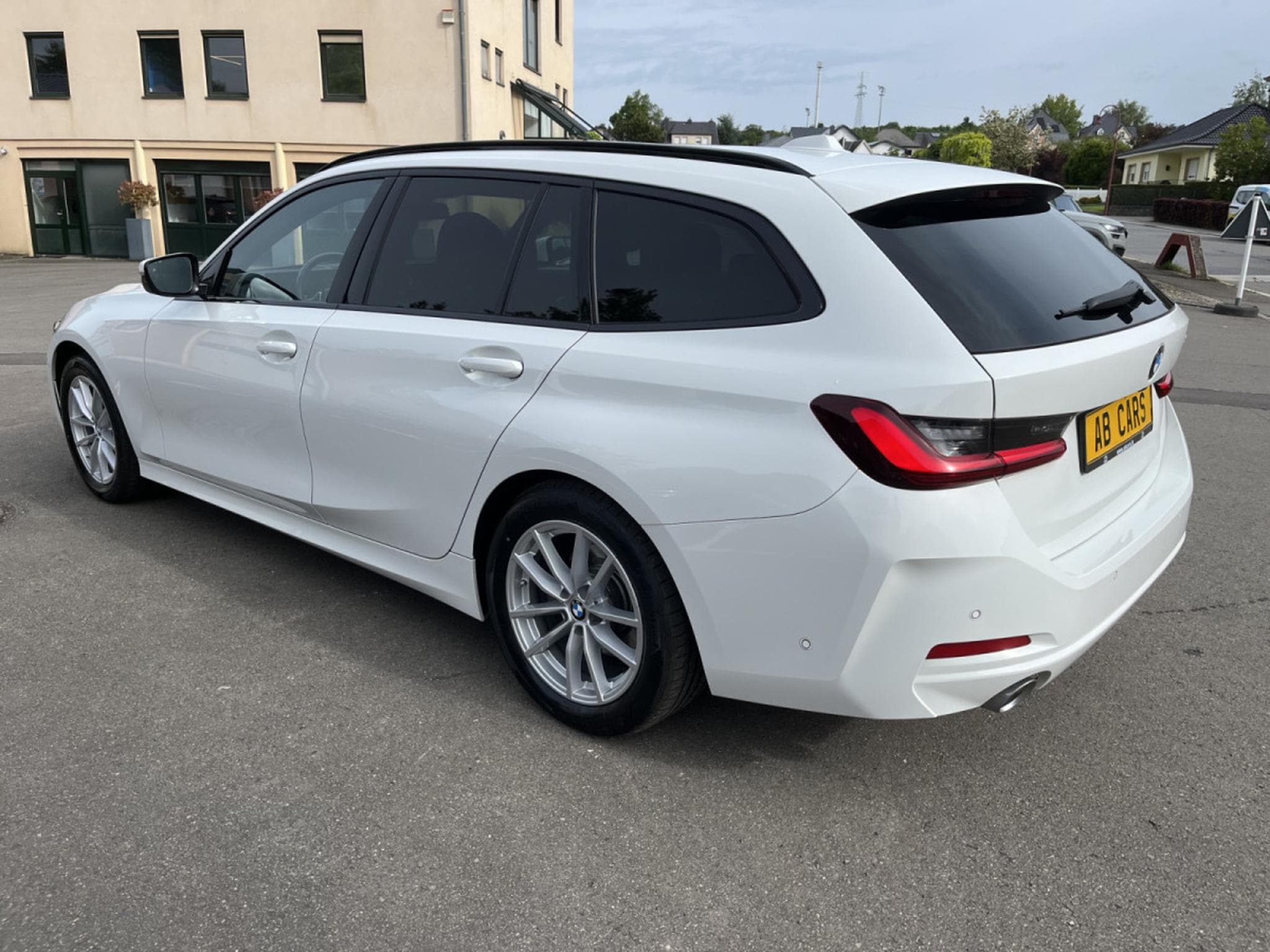 BMW 318 318d A G21 Touring - ACC - Keyless - Head up Display (2023) - Photo 8