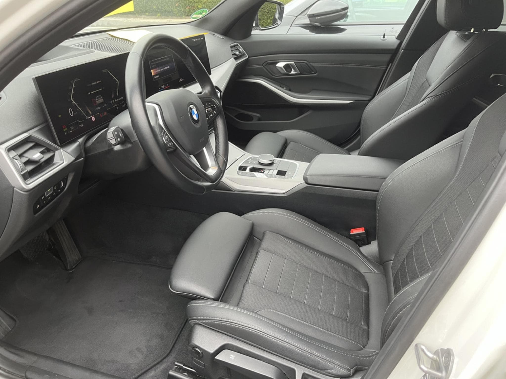 BMW 318 318d A G21 Touring - ACC - Keyless - Head up Display (2023) - Photo 9