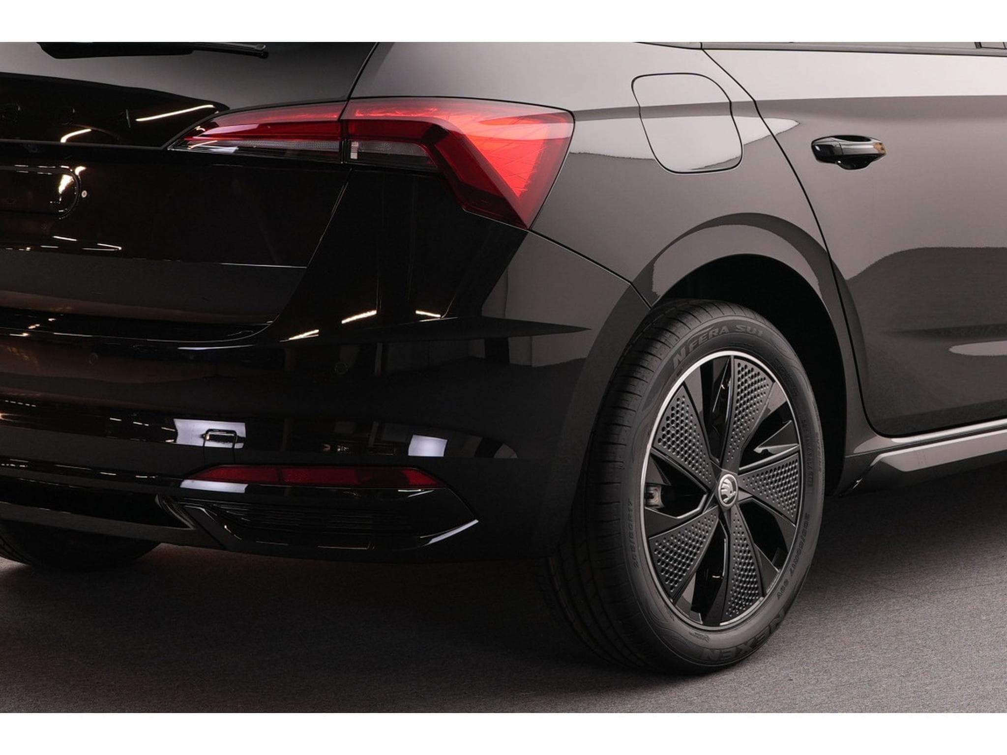 Skoda Scala Monte Carlo 1.5 TSI DSG 110 kW-150 CV DSG7 (2026) - Photo 17