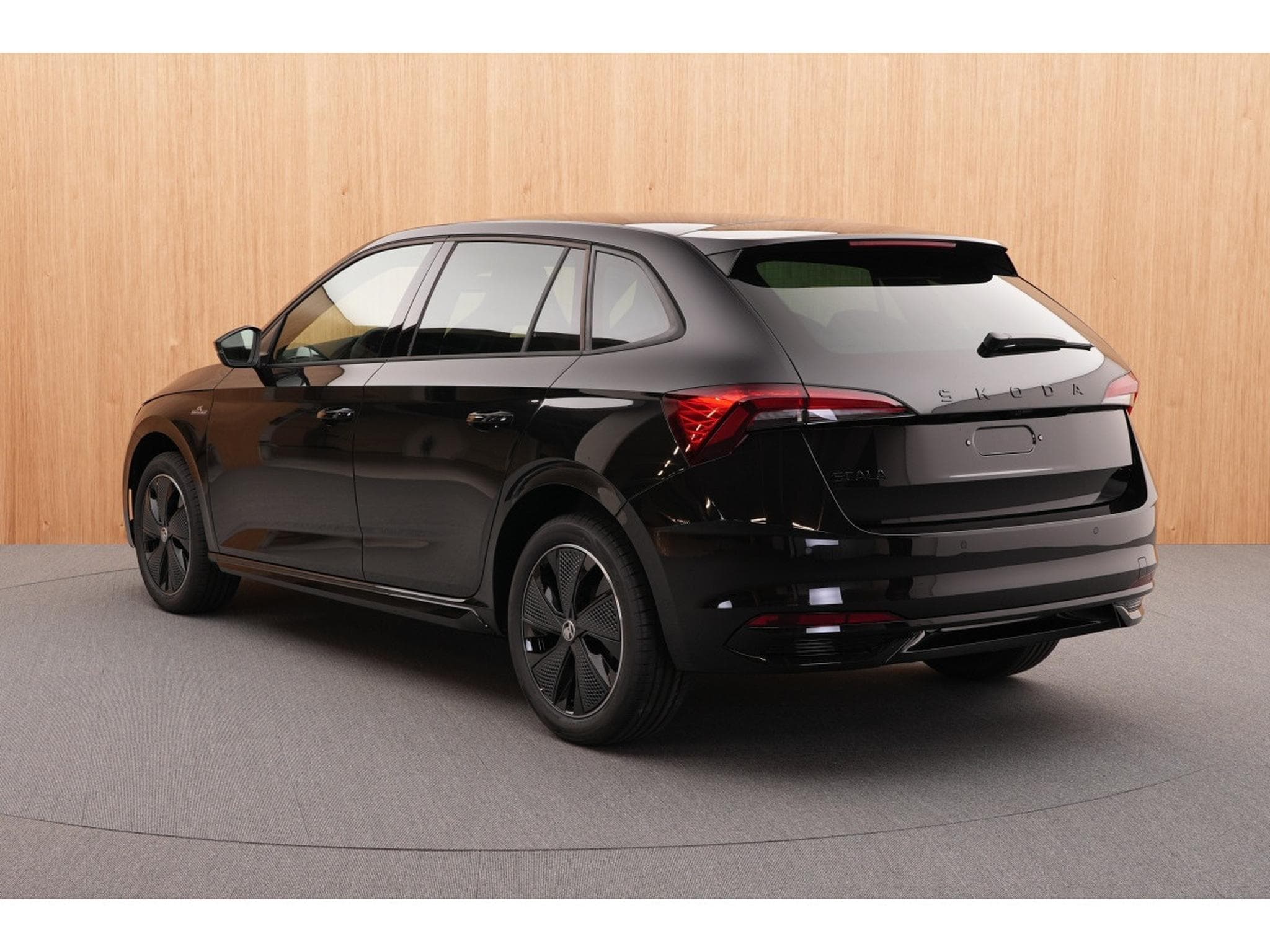 Skoda Scala Monte Carlo 1.5 TSI DSG 110 kW-150 CV DSG7 (2026) - Photo 8