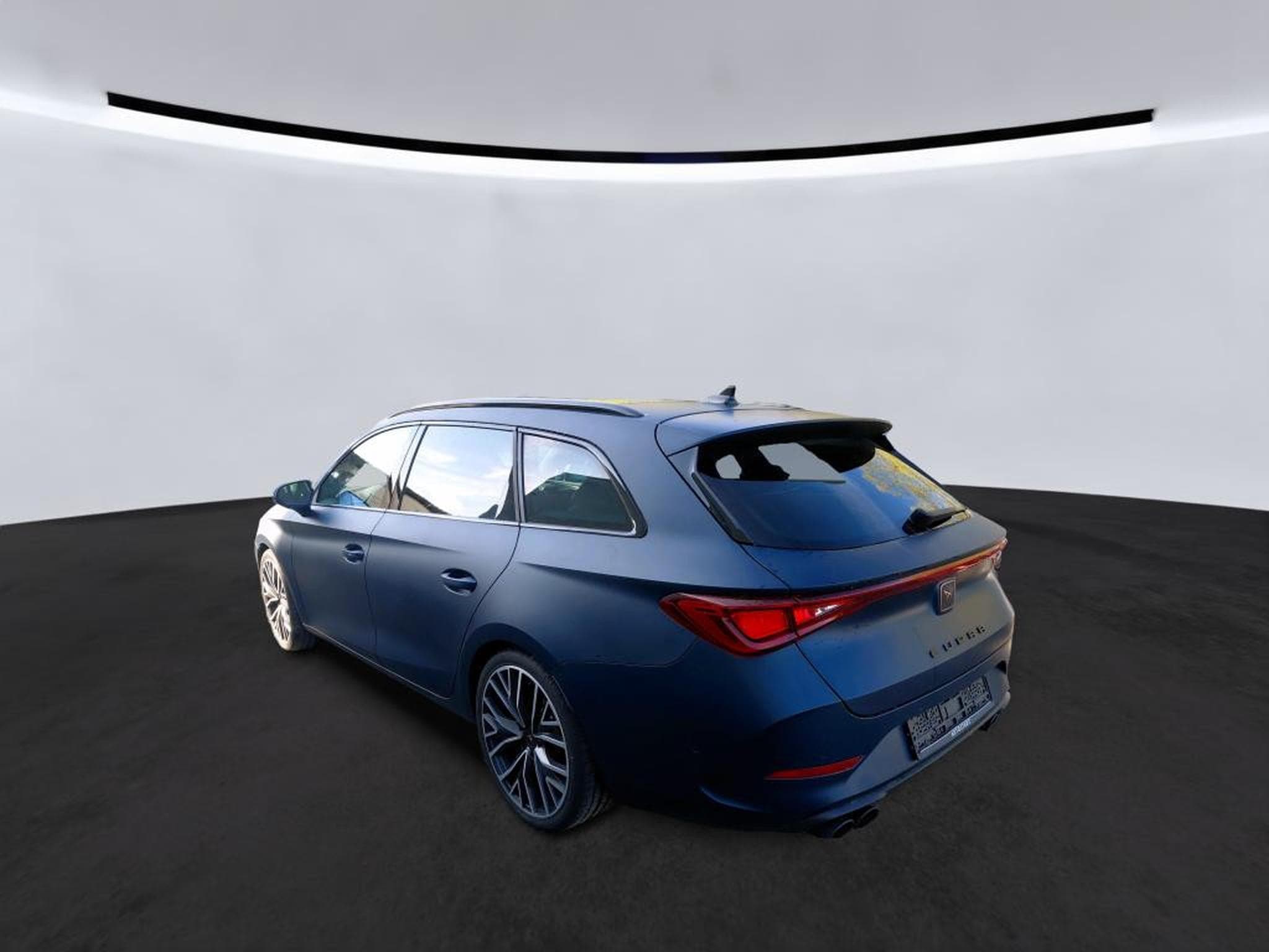 Cupra Leon ST VZ 2.0 TSI 300CV *PANO* *VSS* CAM* *BEATS* (2024) - Photo 4