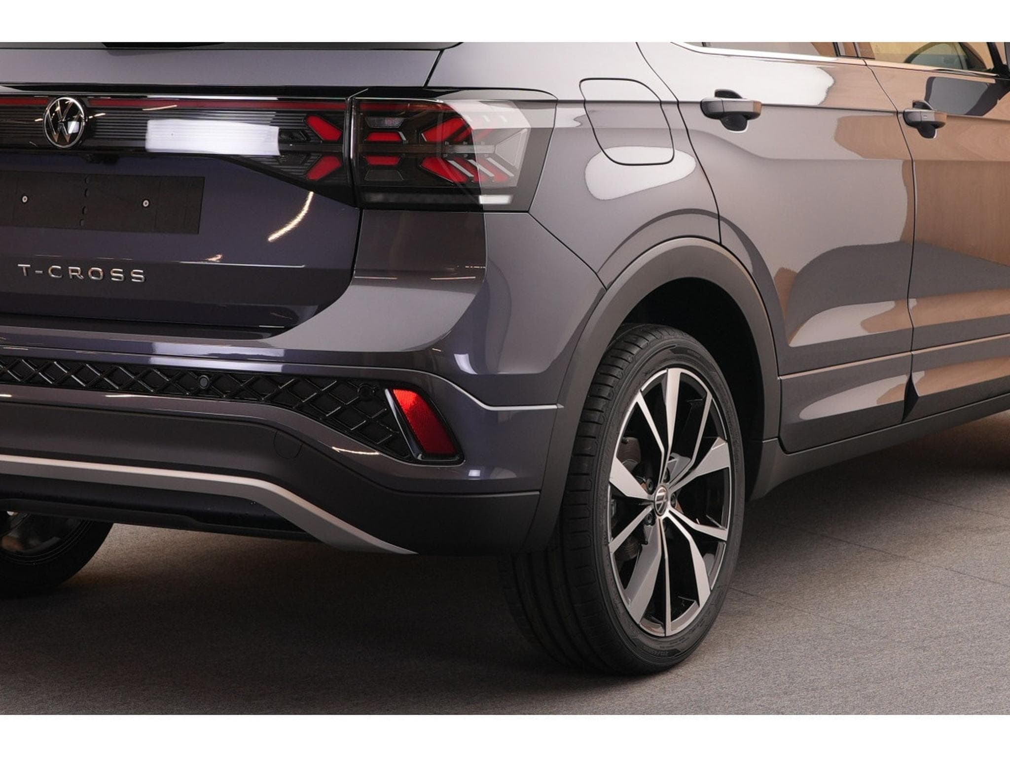VW T-Cross R-Line 1.5 TSI 110KW-150CV DSG7 - Jantes 18 - Camera - (2026) - Photo 12