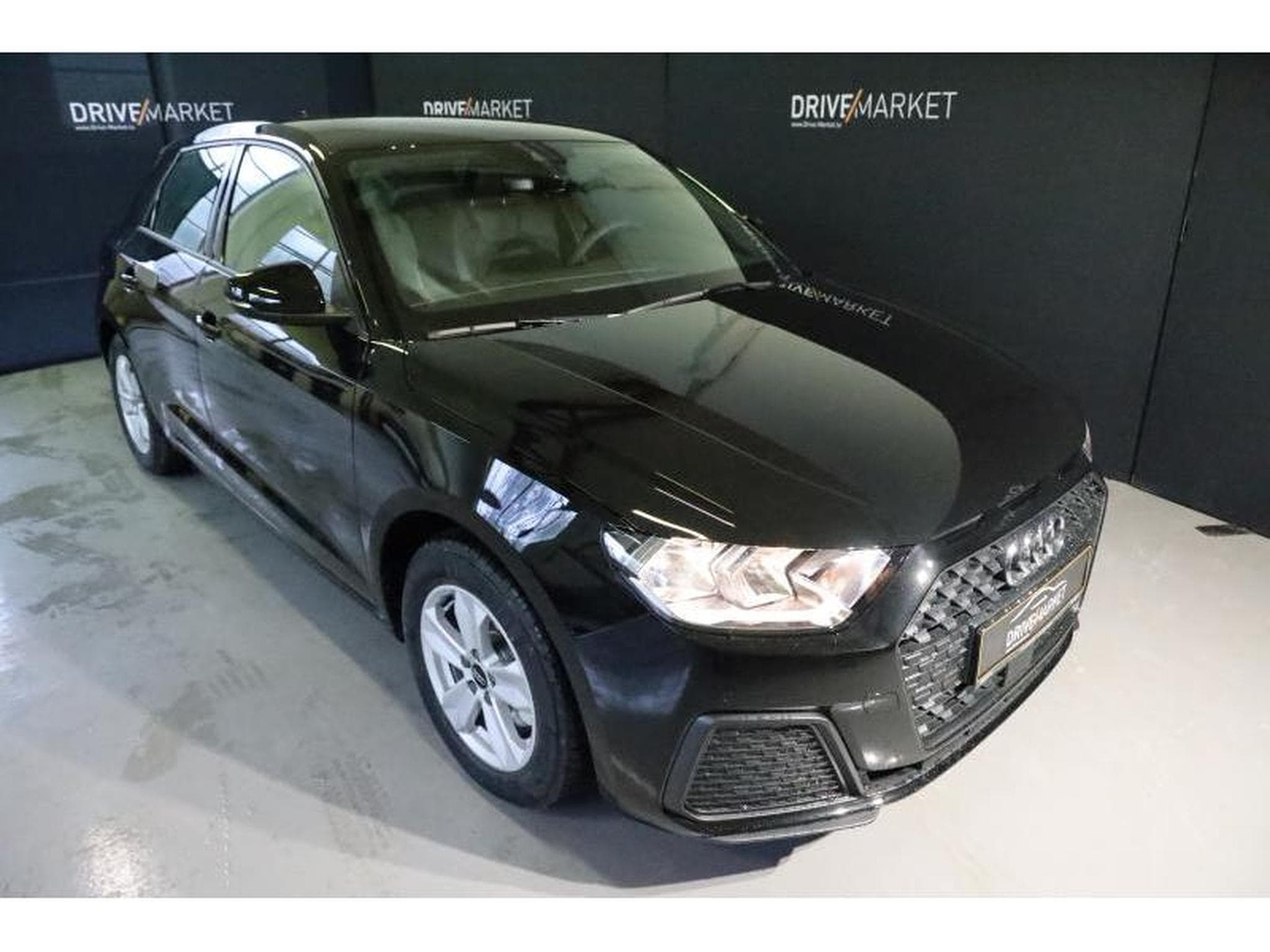 Audi A1 Sportback S Line (2024) - Photo 1