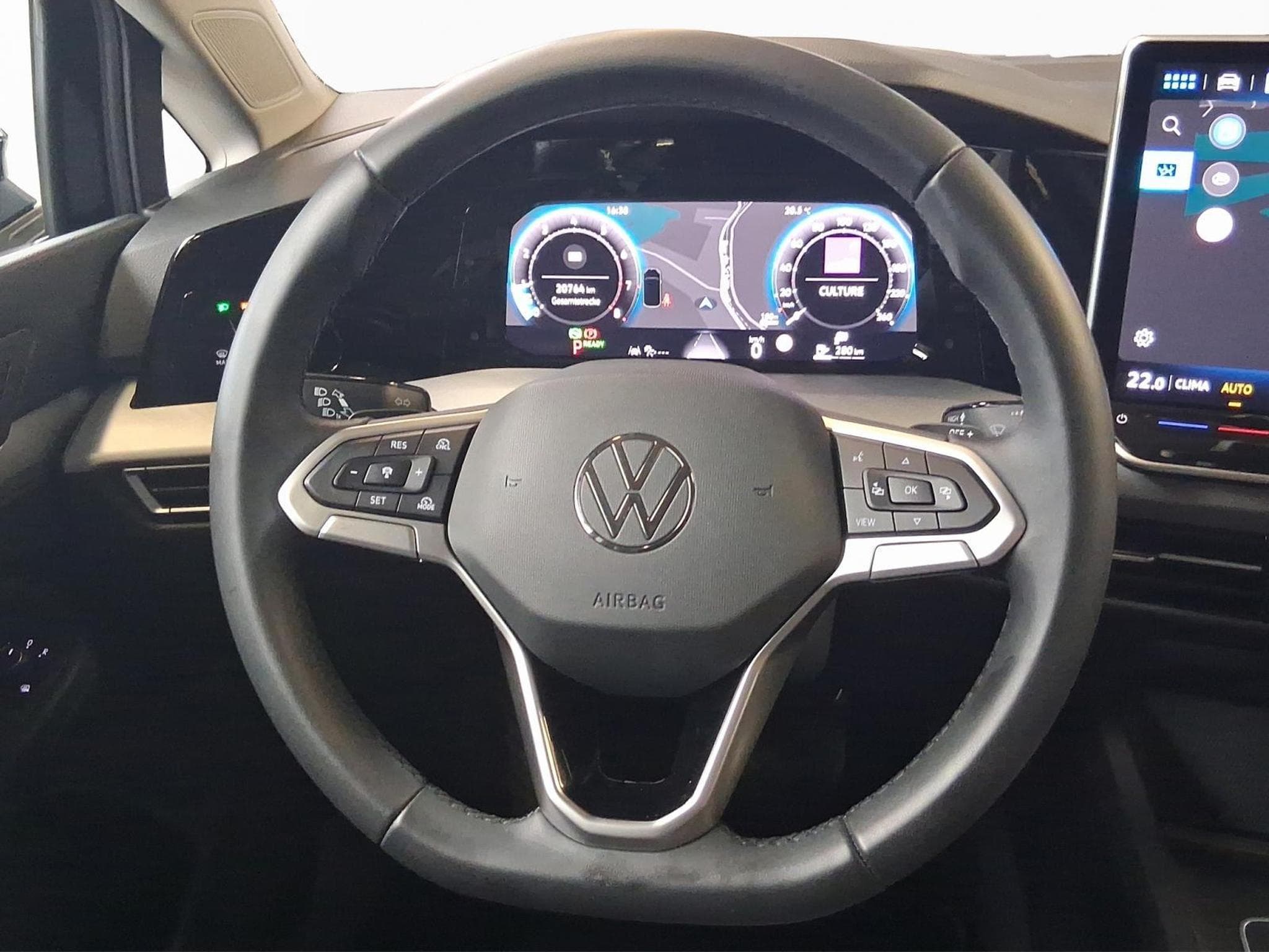 VW Golf Life+DSG+Navi+LED (2025) - Photo 12