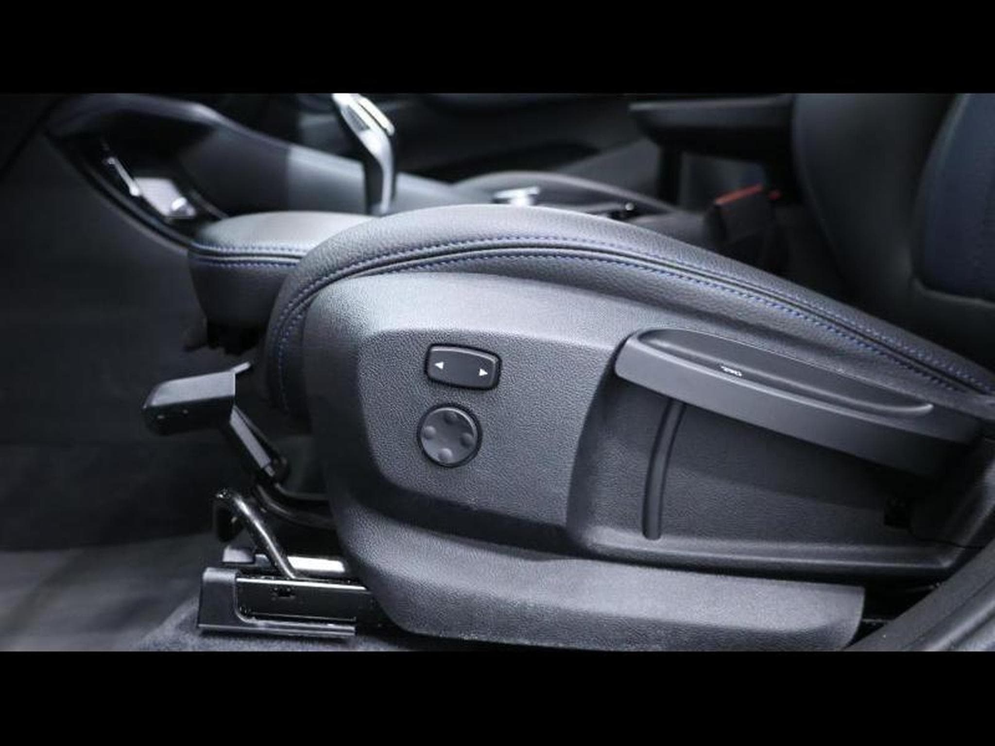 BMW X1 18i M SPORT Edition Auto (2021) - Photo 26