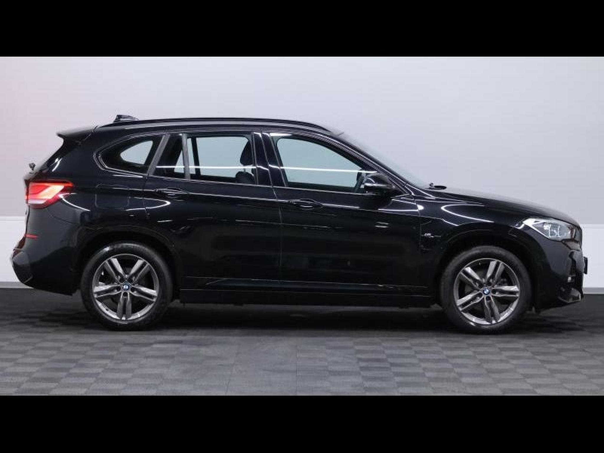 BMW X1 18i M SPORT Edition Auto (2021) - Photo 4