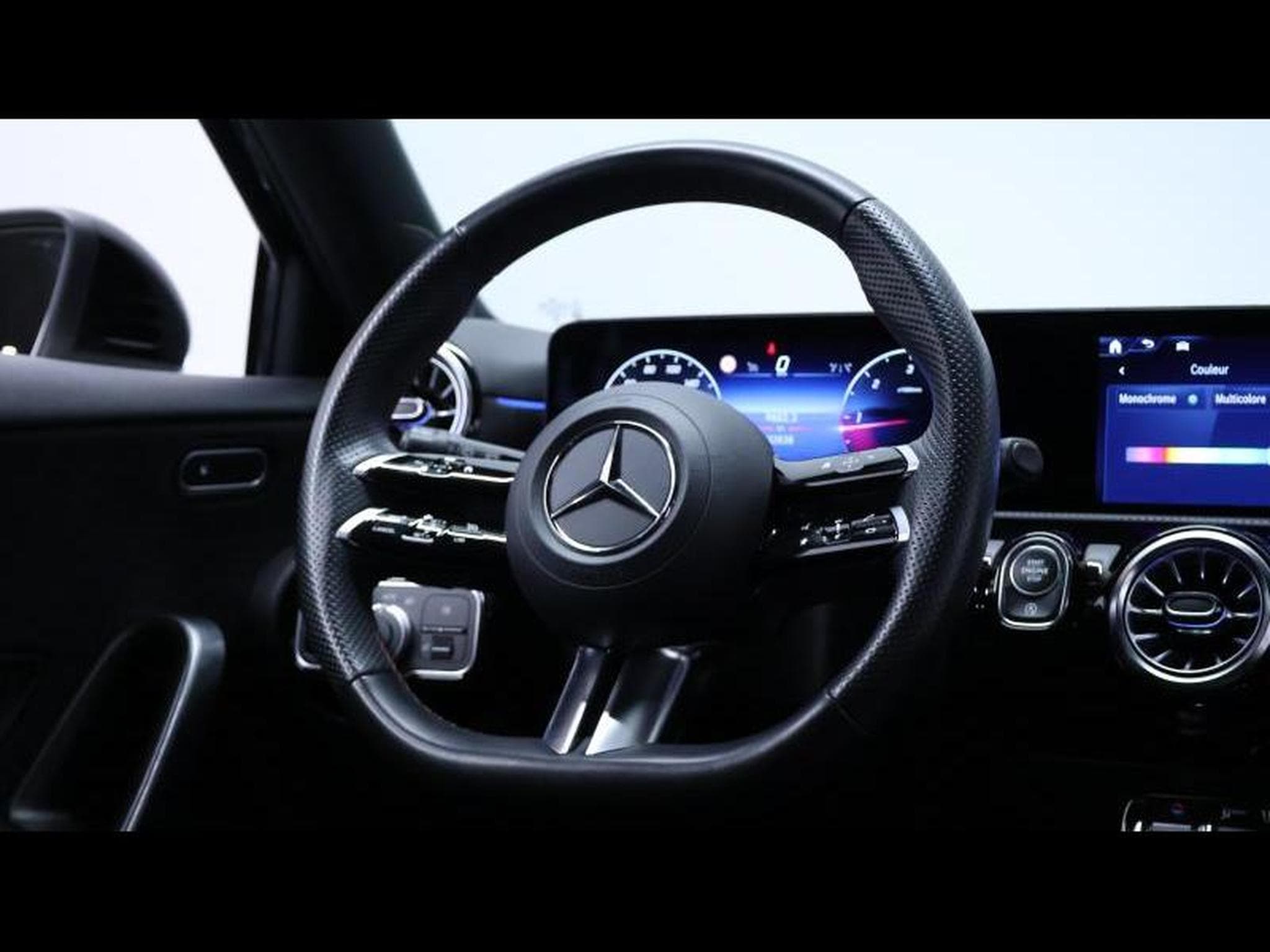 Mercedes A 180 d AMG Line 8g-DCT (2024) - Photo 16