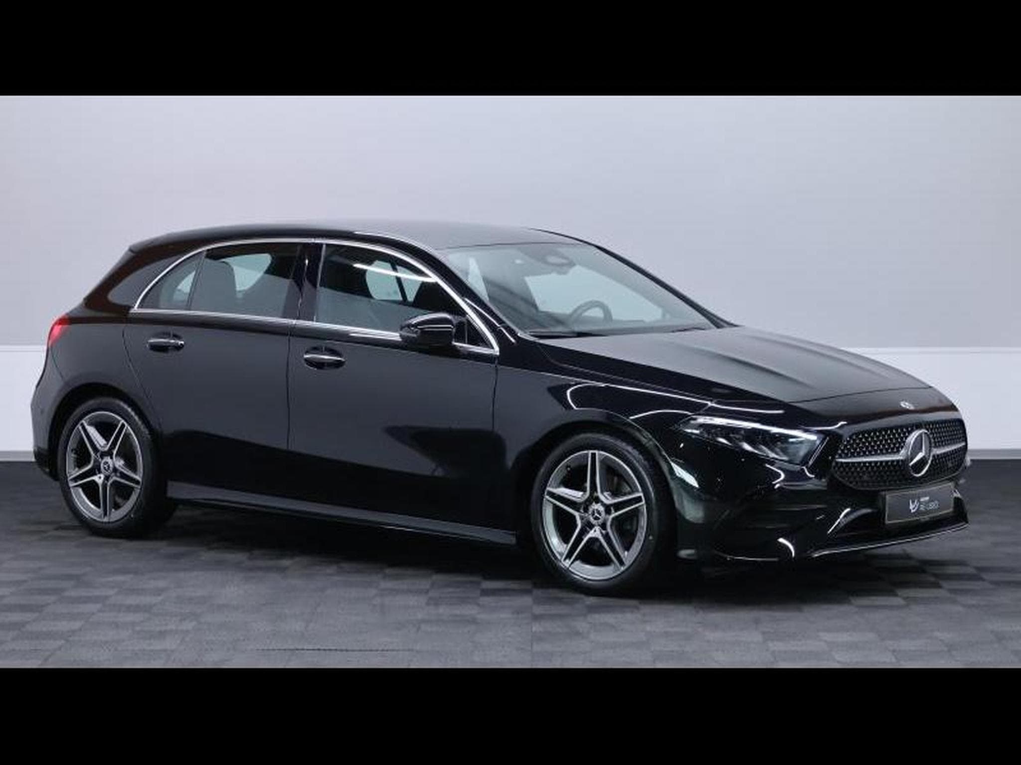 Mercedes A 180 d AMG Line 8g-DCT (2024) - Photo 3
