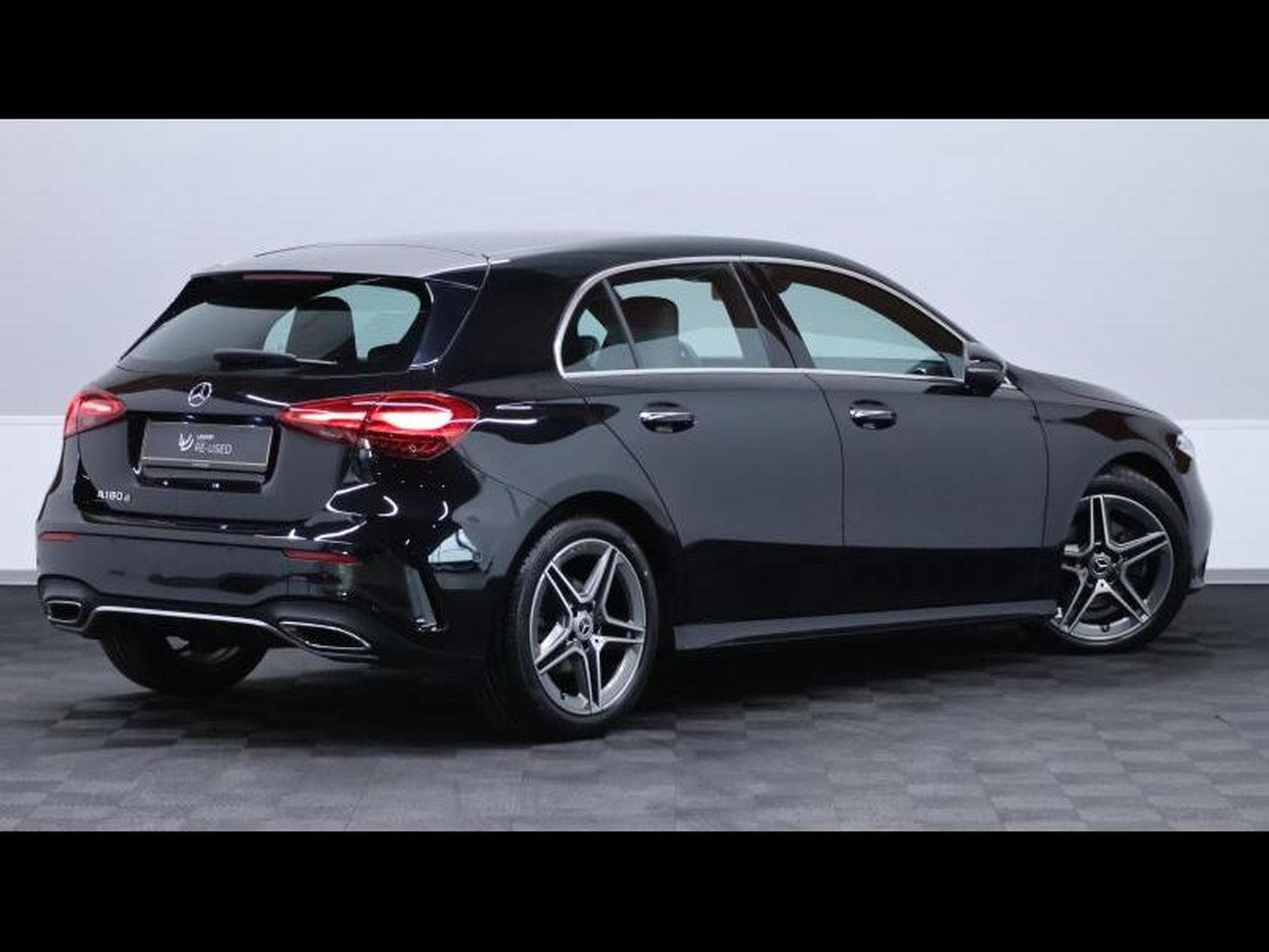 Mercedes A 180 d AMG Line 8g-DCT (2024) - Photo 5