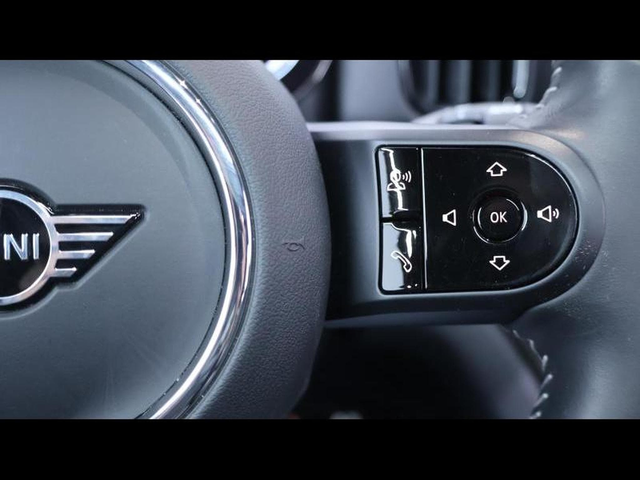 MINI Countryman 1.5 Cooper SE Steptronic (2023) - Photo 18