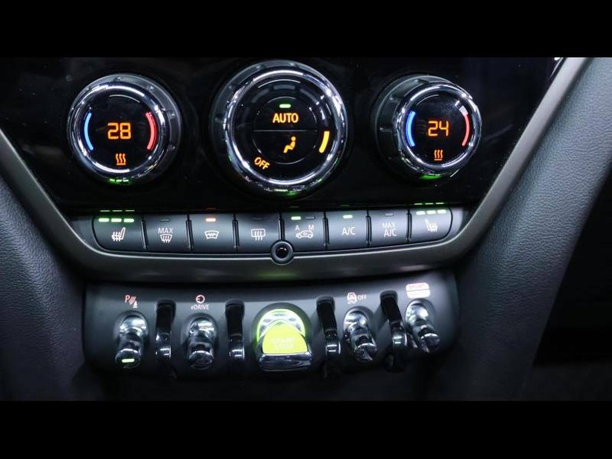 MINI Countryman 1.5 Cooper SE Steptronic (2023) - Photo 21