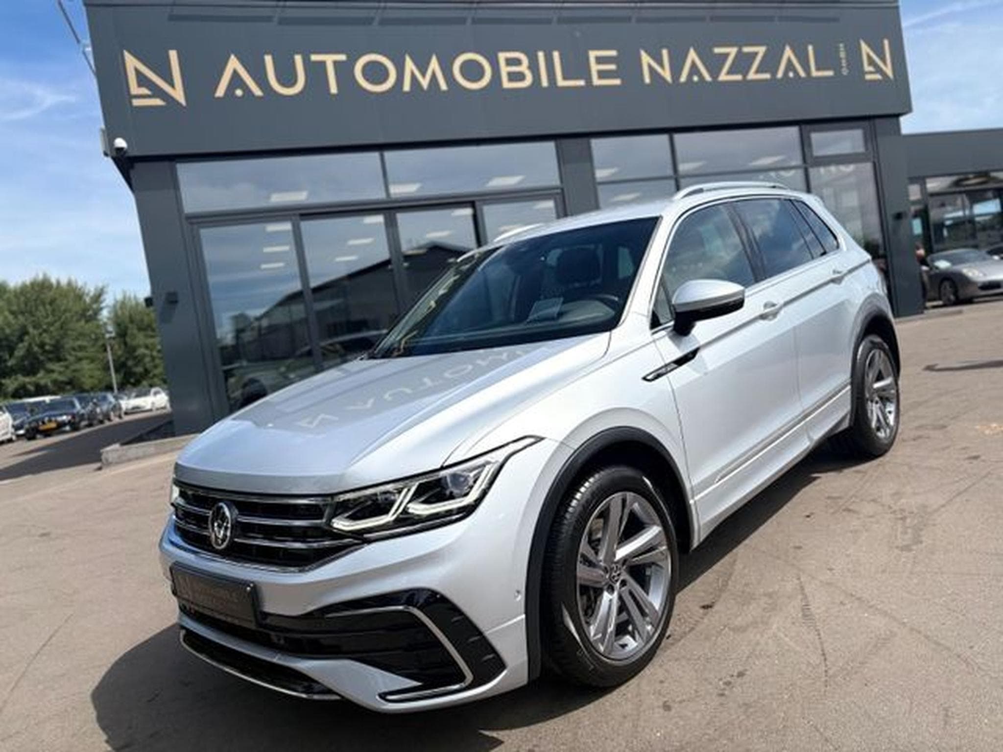 VW Tiguan TIGUAN R-LINE 4MOTION *AUT*LED*KAM*SHZ*LEDER* (2021) - Photo 1