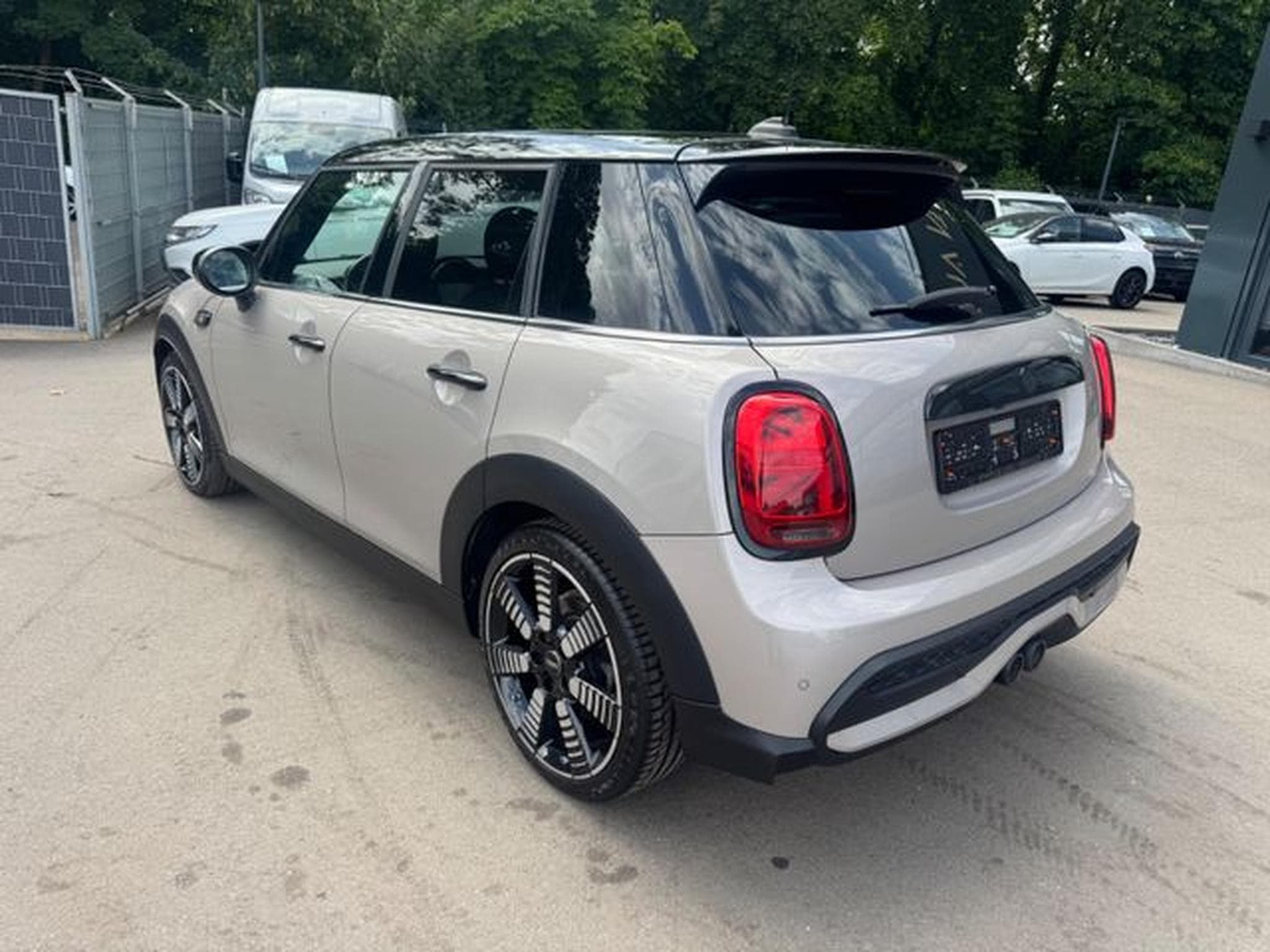 MINI Cooper COOPER S FACELIFT *TRIM*2.HD*AUT*PANO*5.TRG*TOP (2021) - Photo 4