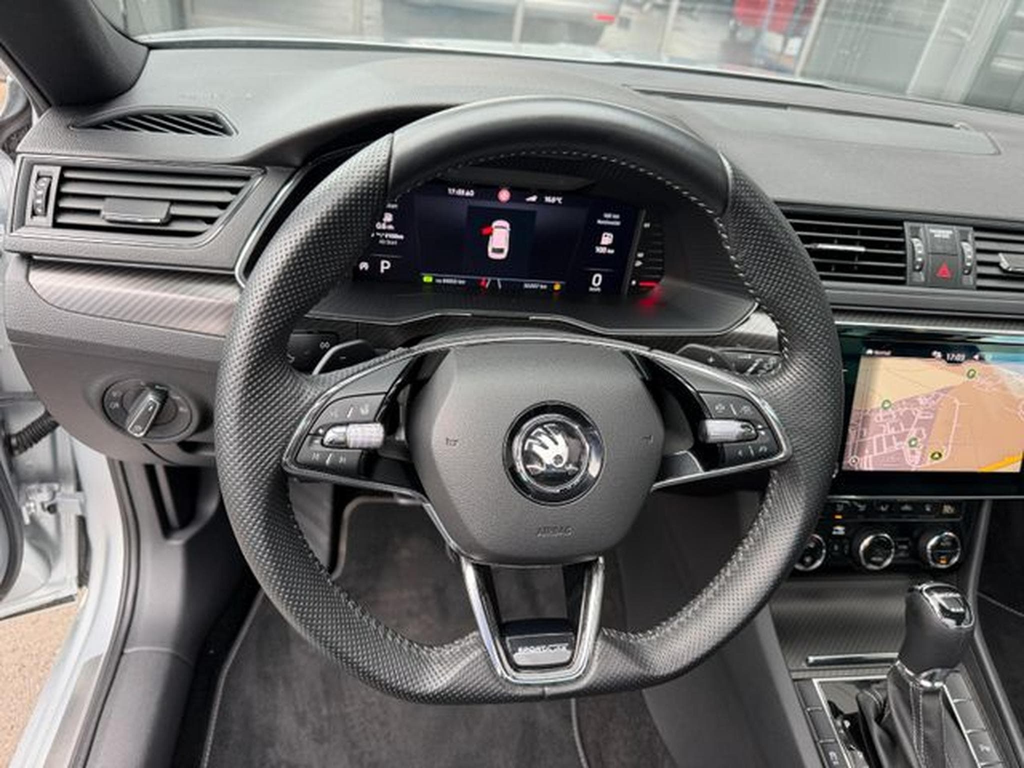 Skoda Superb Superb Kombi 2,0TDi Sportline 4x4 AHK Pano Canto (2023) - Photo 12