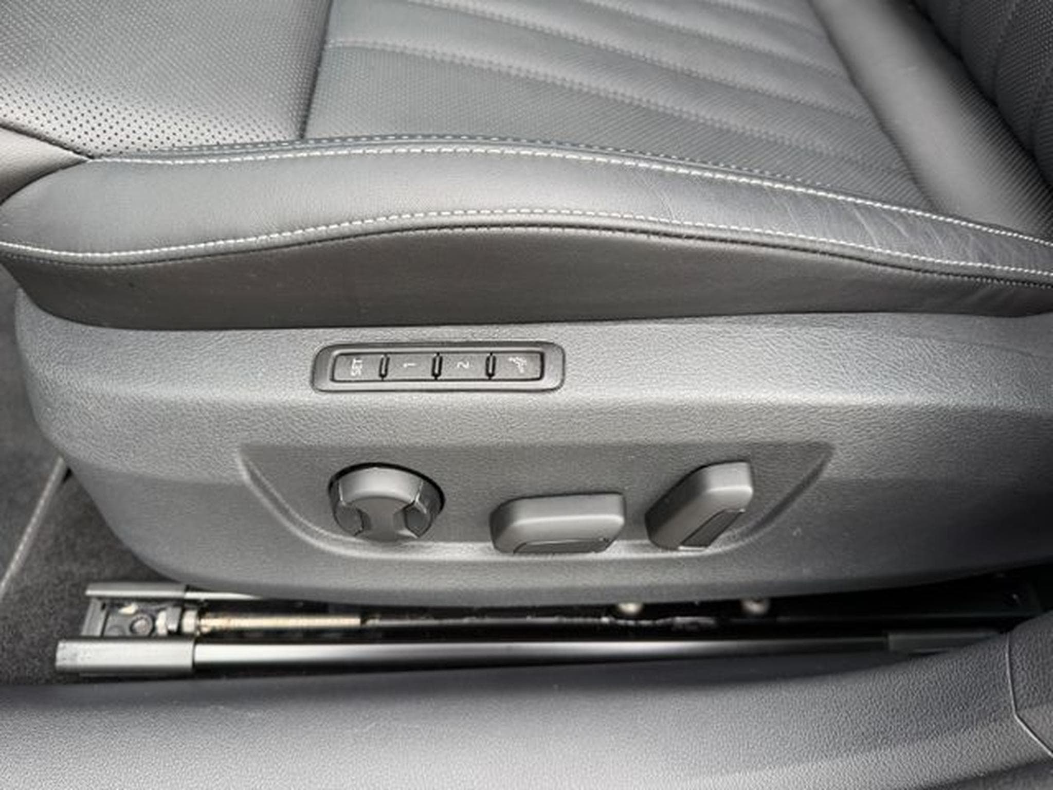 Skoda Superb Superb Kombi 2,0TDi Sportline 4x4 AHK Pano Canto (2023) - Photo 13