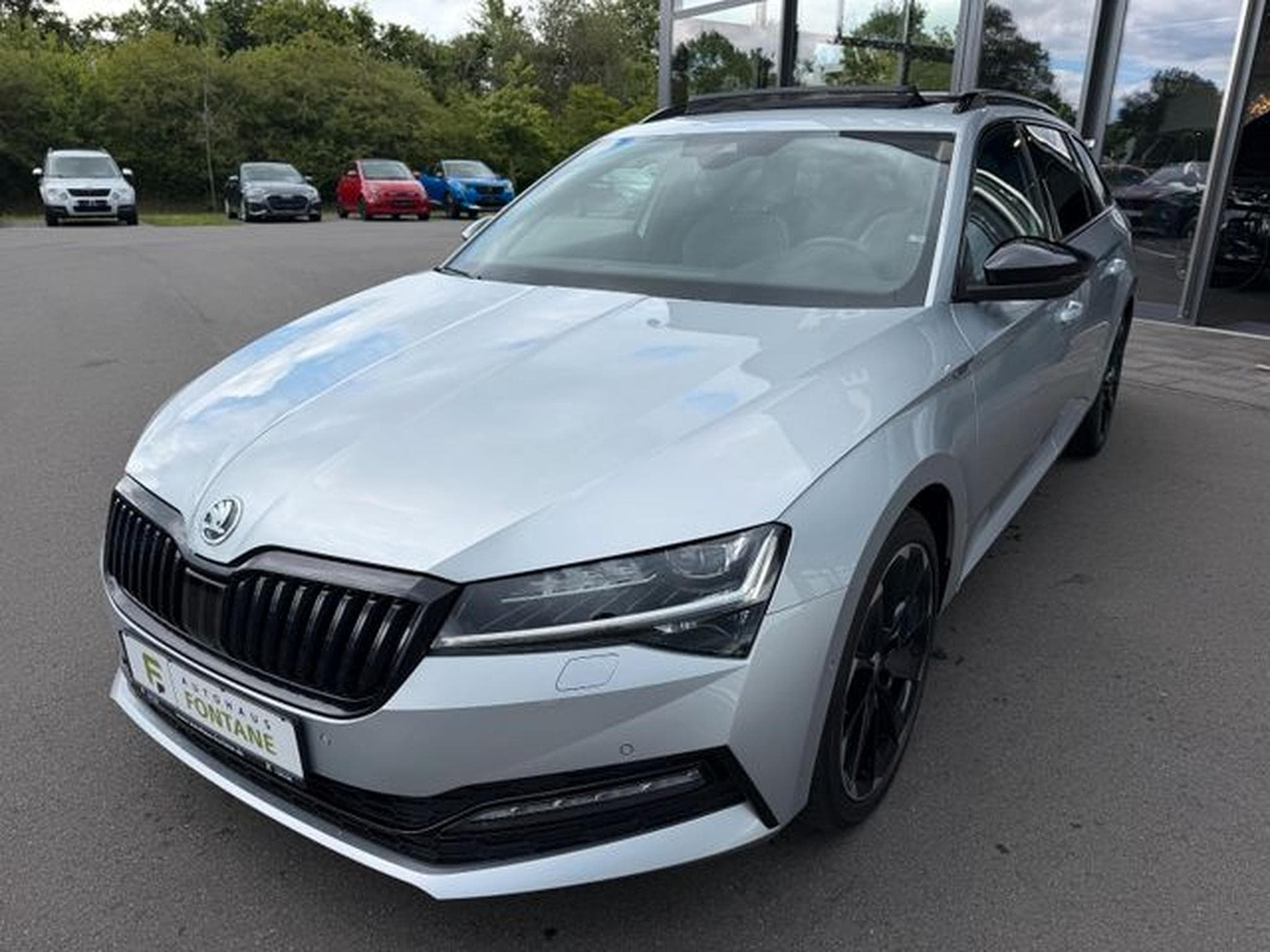 Skoda Superb Superb Kombi 2,0TDi Sportline 4x4 AHK Pano Canto (2023) - Photo 2