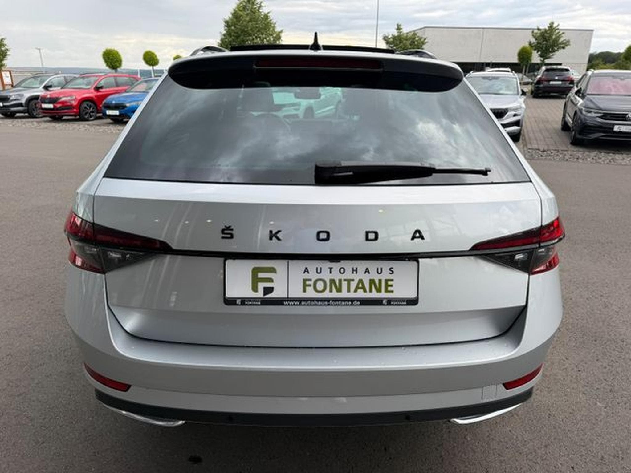 Skoda Superb Superb Kombi 2,0TDi Sportline 4x4 AHK Pano Canto (2023) - Photo 7