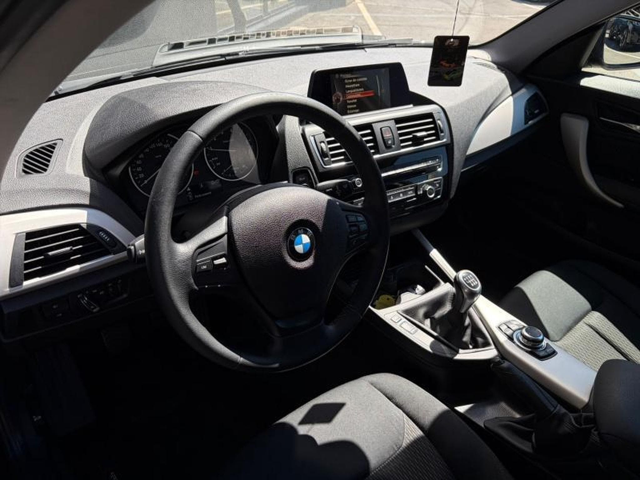 BMW 116 i/Sièges chauffants/GPS (2015) - Photo 6