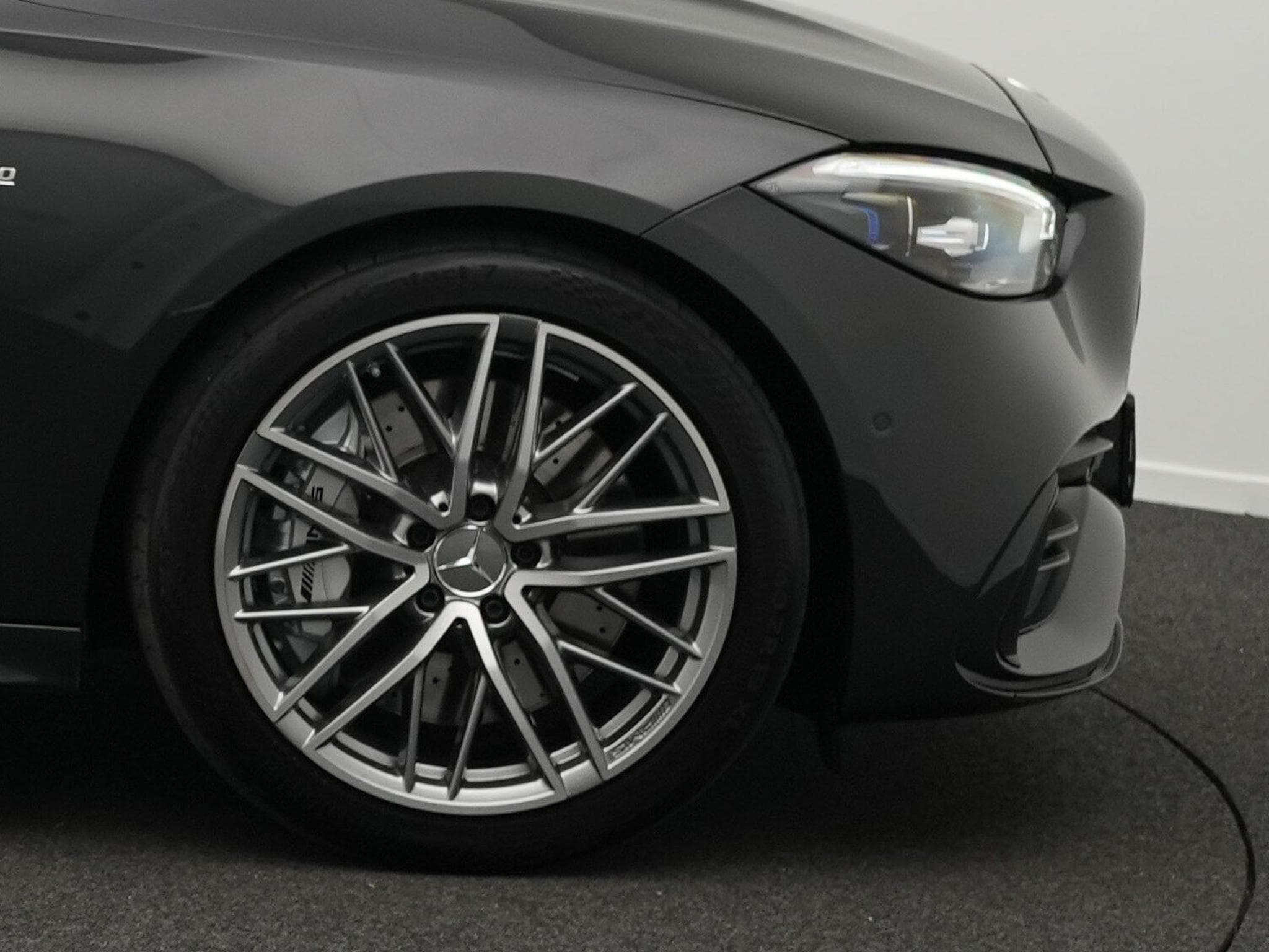 Mercedes C 43 AMG 4MATIC T. Digital+Pano+360°+Night+Memo (2025) - Photo 6