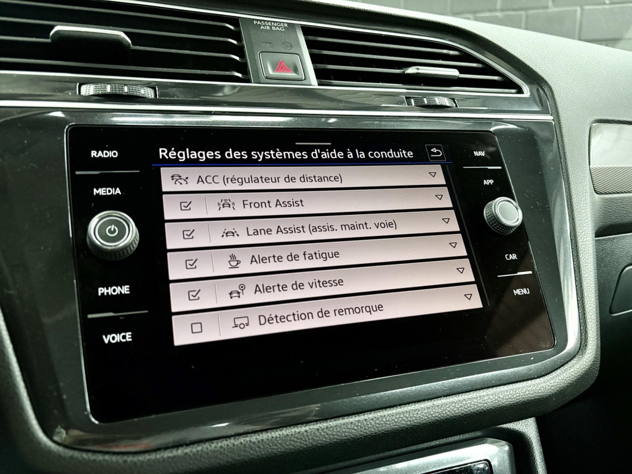 VW Tiguan Life 1.5 TSI 150 CV DSG7 *7 PLACES *ATTELAGE* *HAYON* (2025) - Photo 17