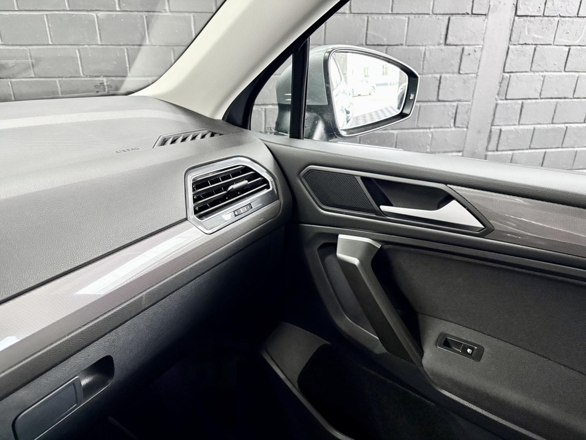 VW Tiguan Life 1.5 TSI 150 CV DSG7 *7 PLACES *ATTELAGE* *HAYON* (2025) - Photo 22