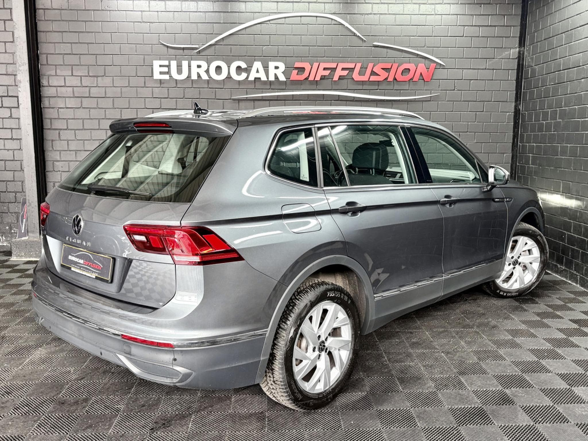 VW Tiguan Life 1.5 TSI 150 CV DSG7 *7 PLACES *ATTELAGE* *HAYON* (2025) - Photo 6