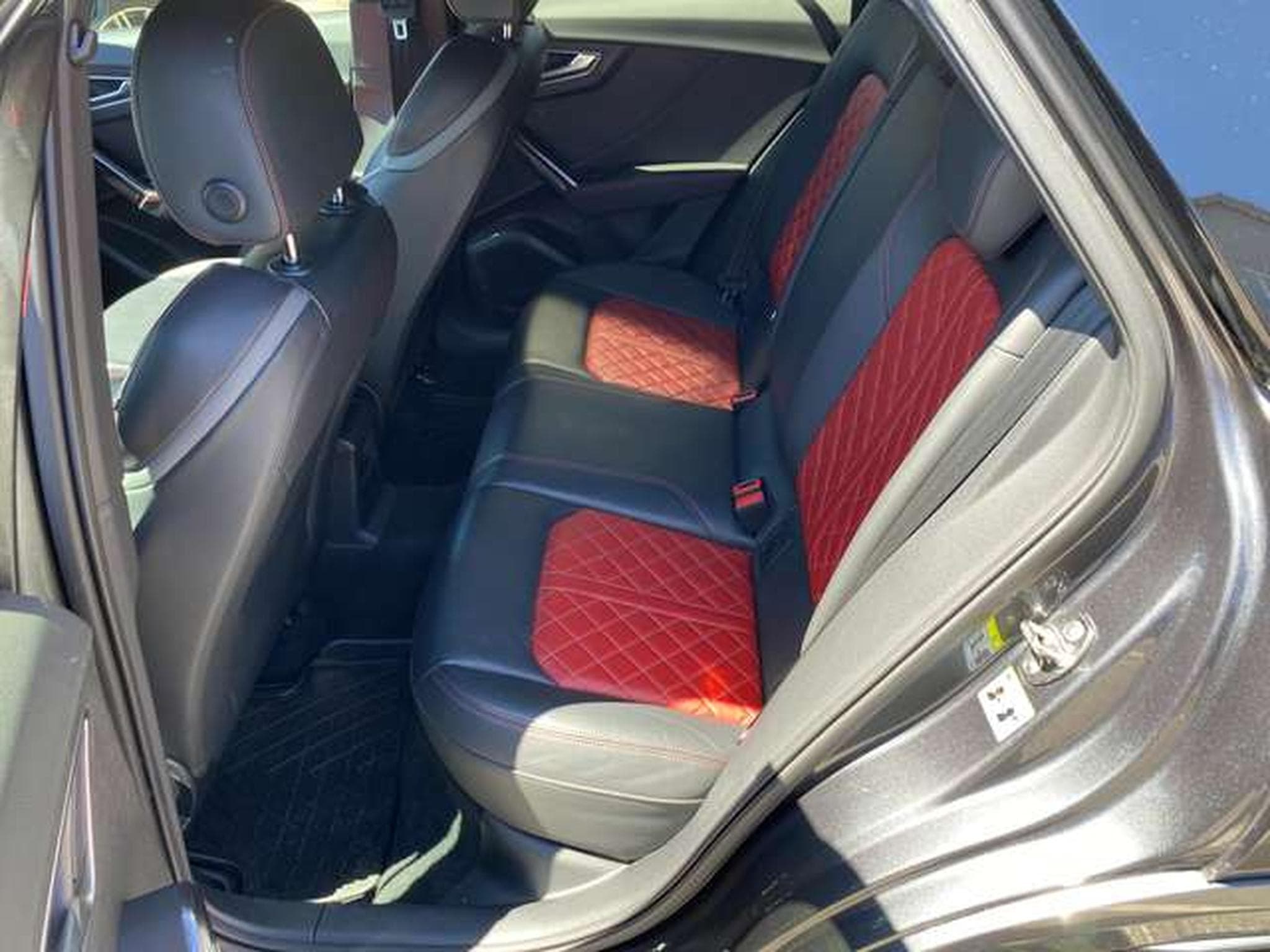 Audi SQ2 SQ2 TFSI quattro S tronic (2020) - Photo 16