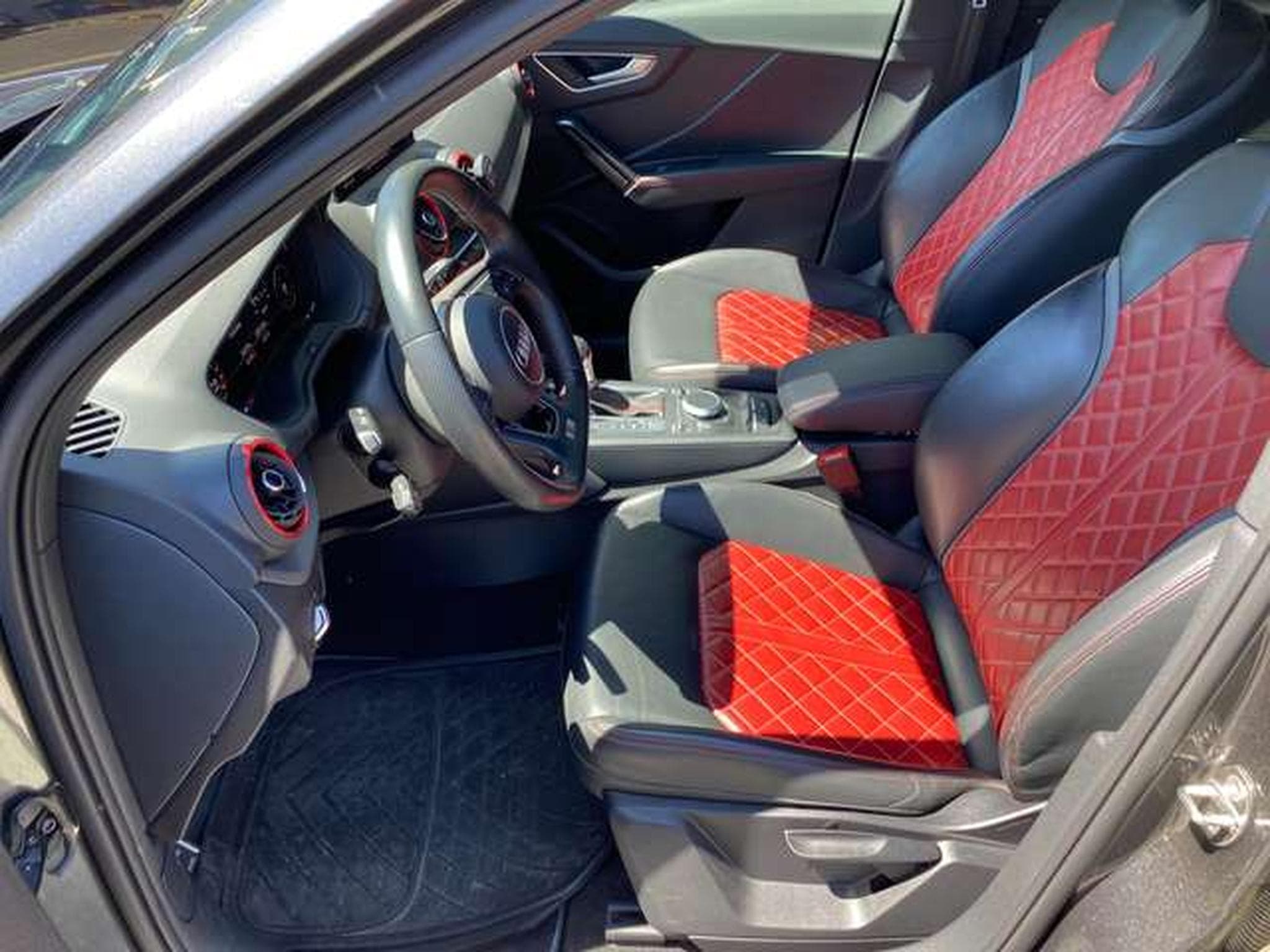 Audi SQ2 SQ2 TFSI quattro S tronic (2020) - Photo 8