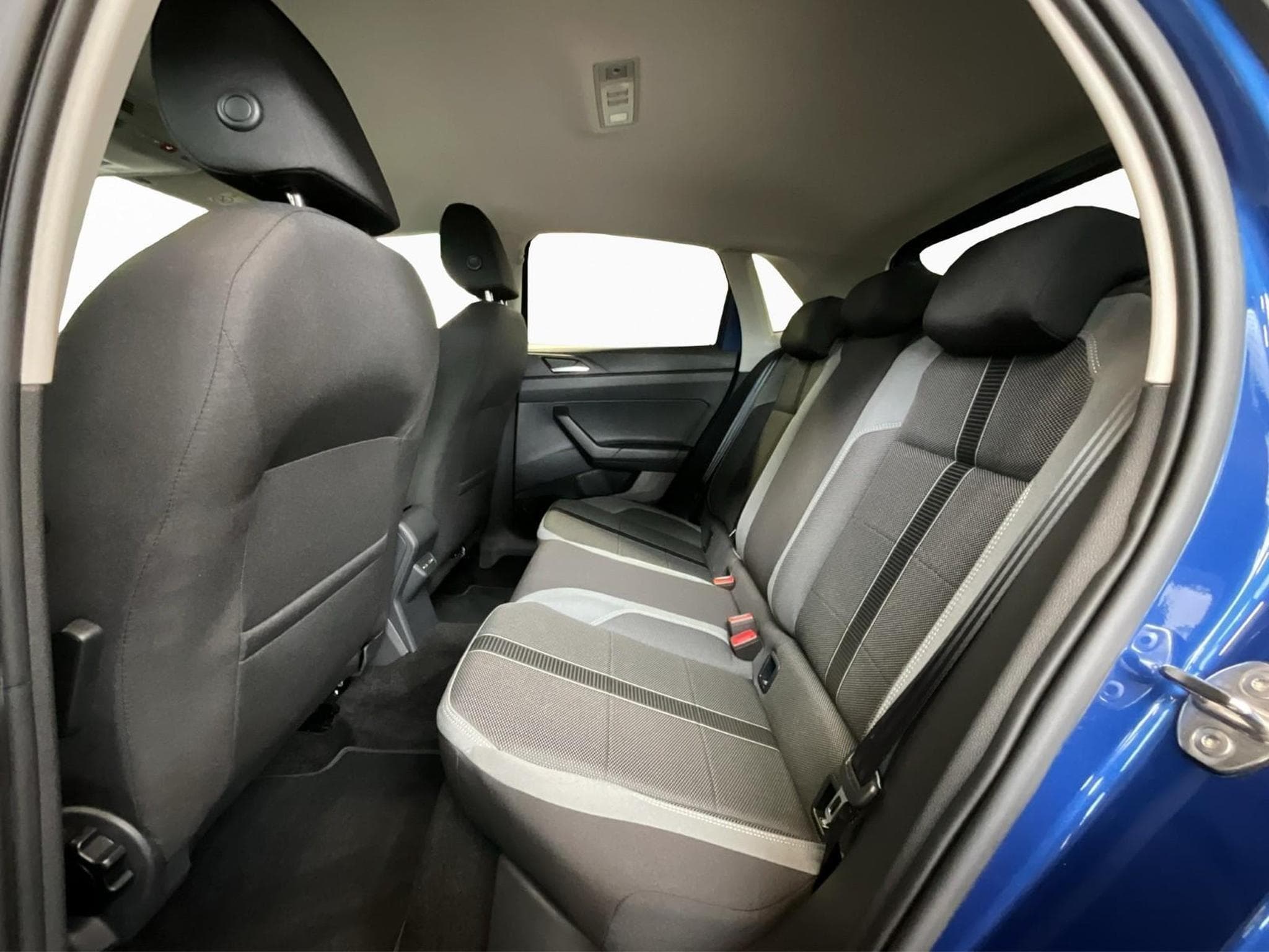 VW Polo Style+DSG+Led+P.Assistance (2025) - Photo 18
