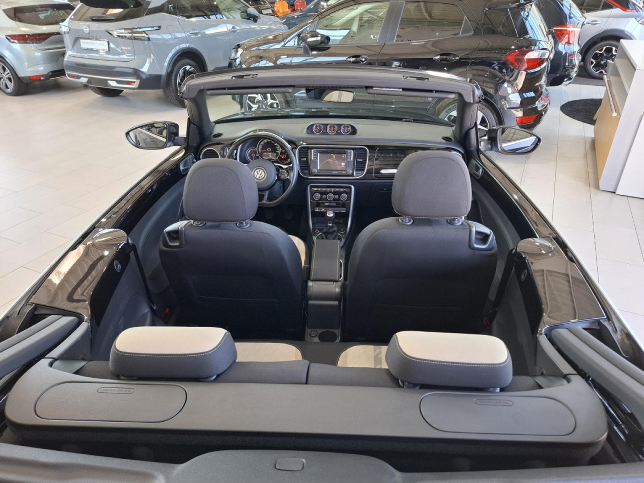 VW Beetle 2.0 TDI 150 CABRIOLET DESIGN, NAVI, PDC, ALU 18'', LED, KM 2 (2018) - Photo 8
