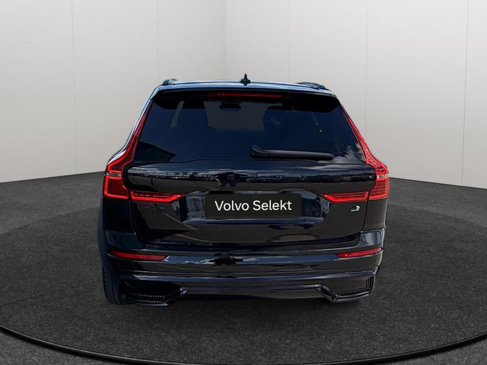 Volvo XC60 T6 Black Edition / Hybride (2024) - Photo 4