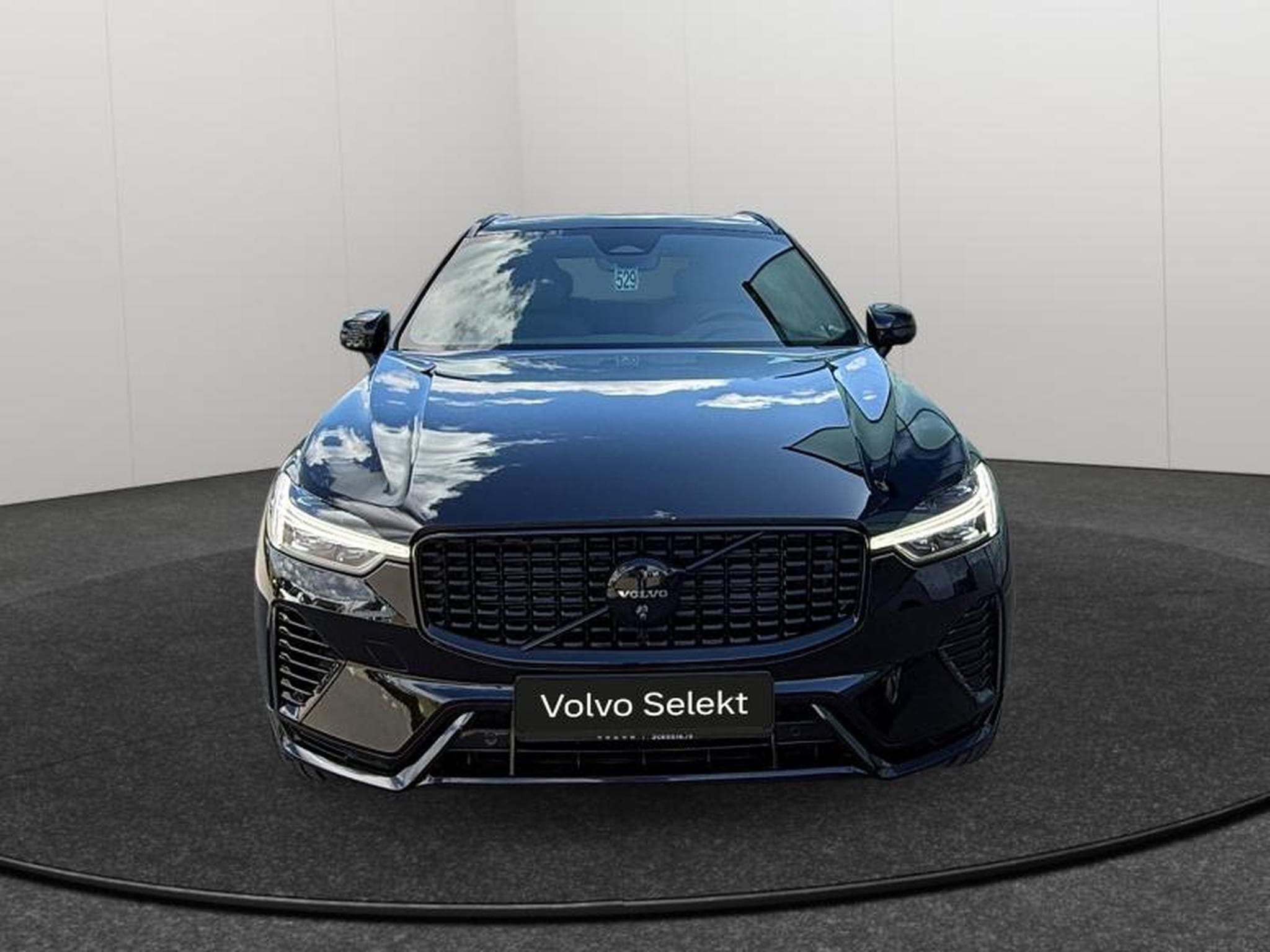 Volvo XC60 T6 Black Edition / Hybride (2024) - Photo 8