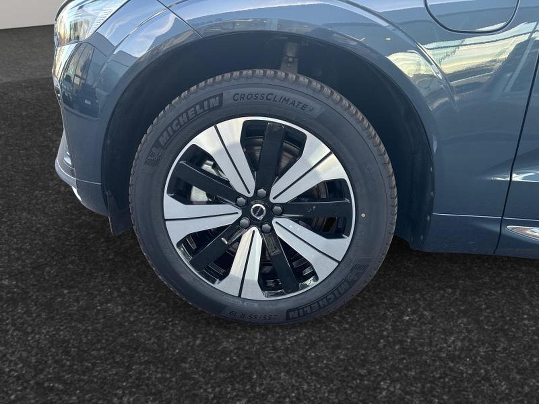 Volvo XC60 T6 Core / Hybride (2025) - Photo 13