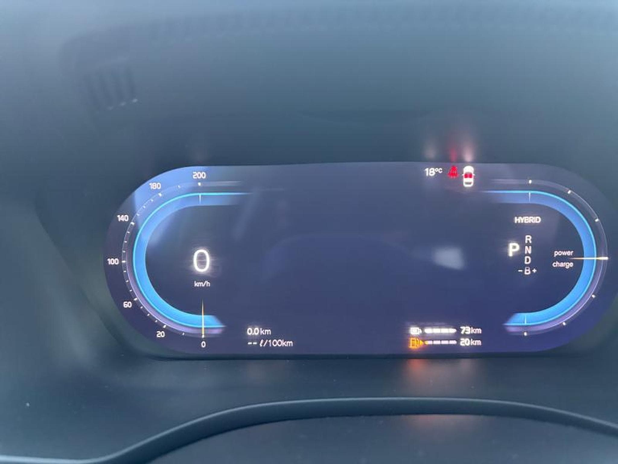 Volvo XC60 T6 Core / Hybride (2025) - Photo 17