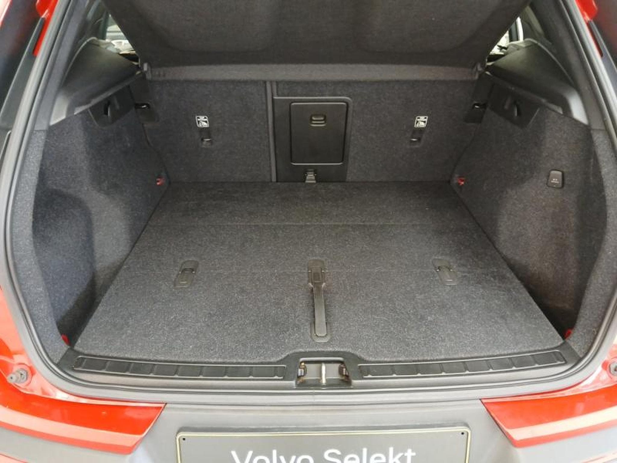 Volvo XC40 B3 Core / Essence (2022) - Photo 17