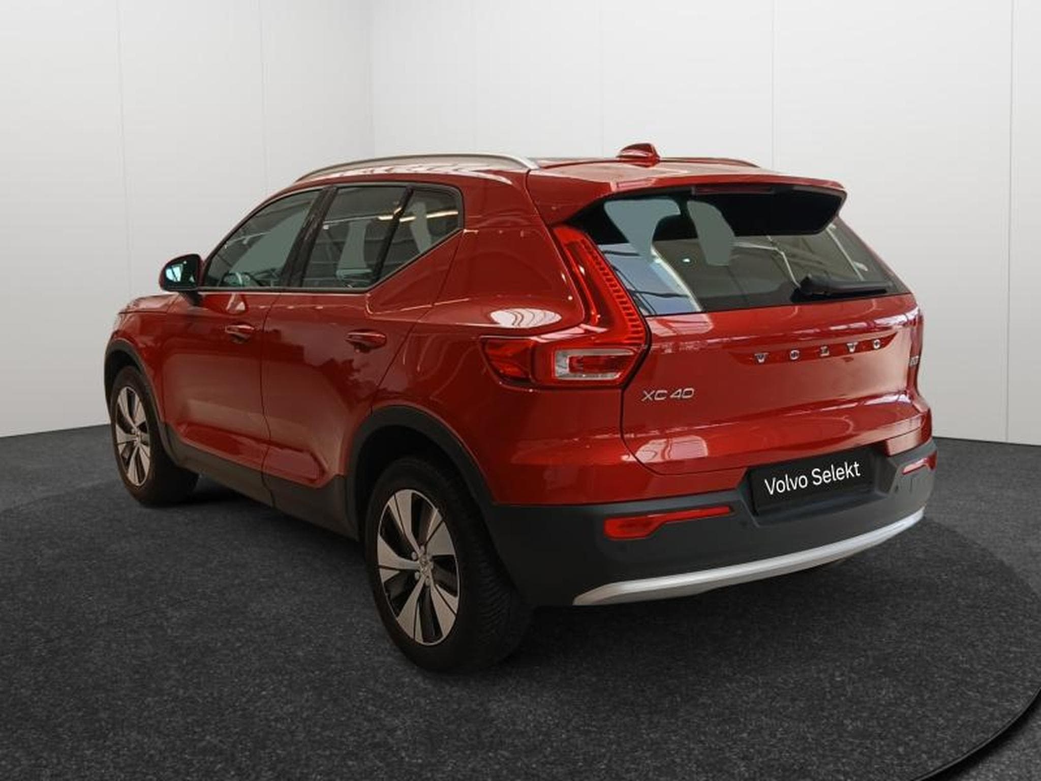 Volvo XC40 B3 Core / Essence (2022) - Photo 2