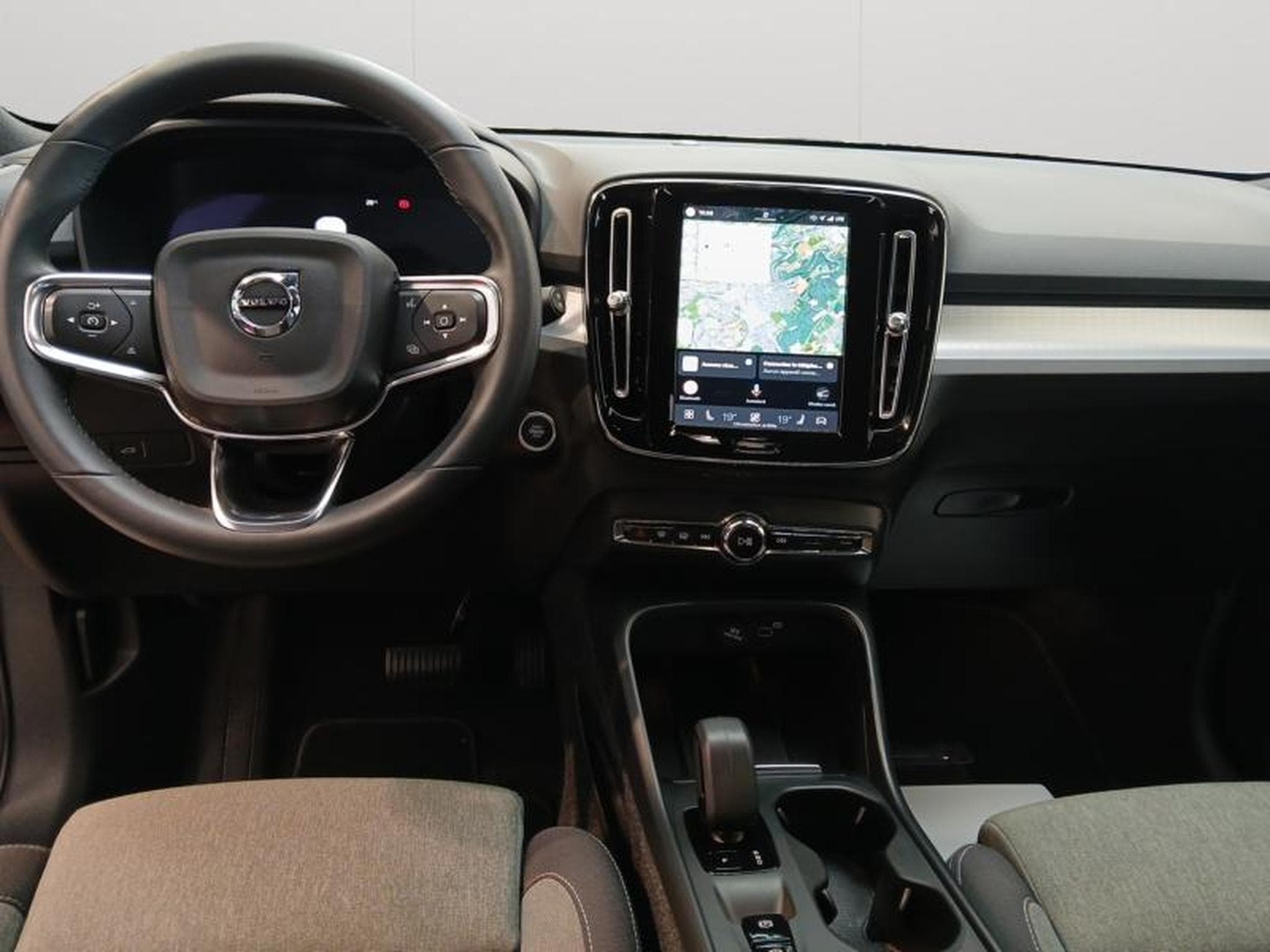 Volvo XC40 B3 Core / Essence (2022) - Photo 8