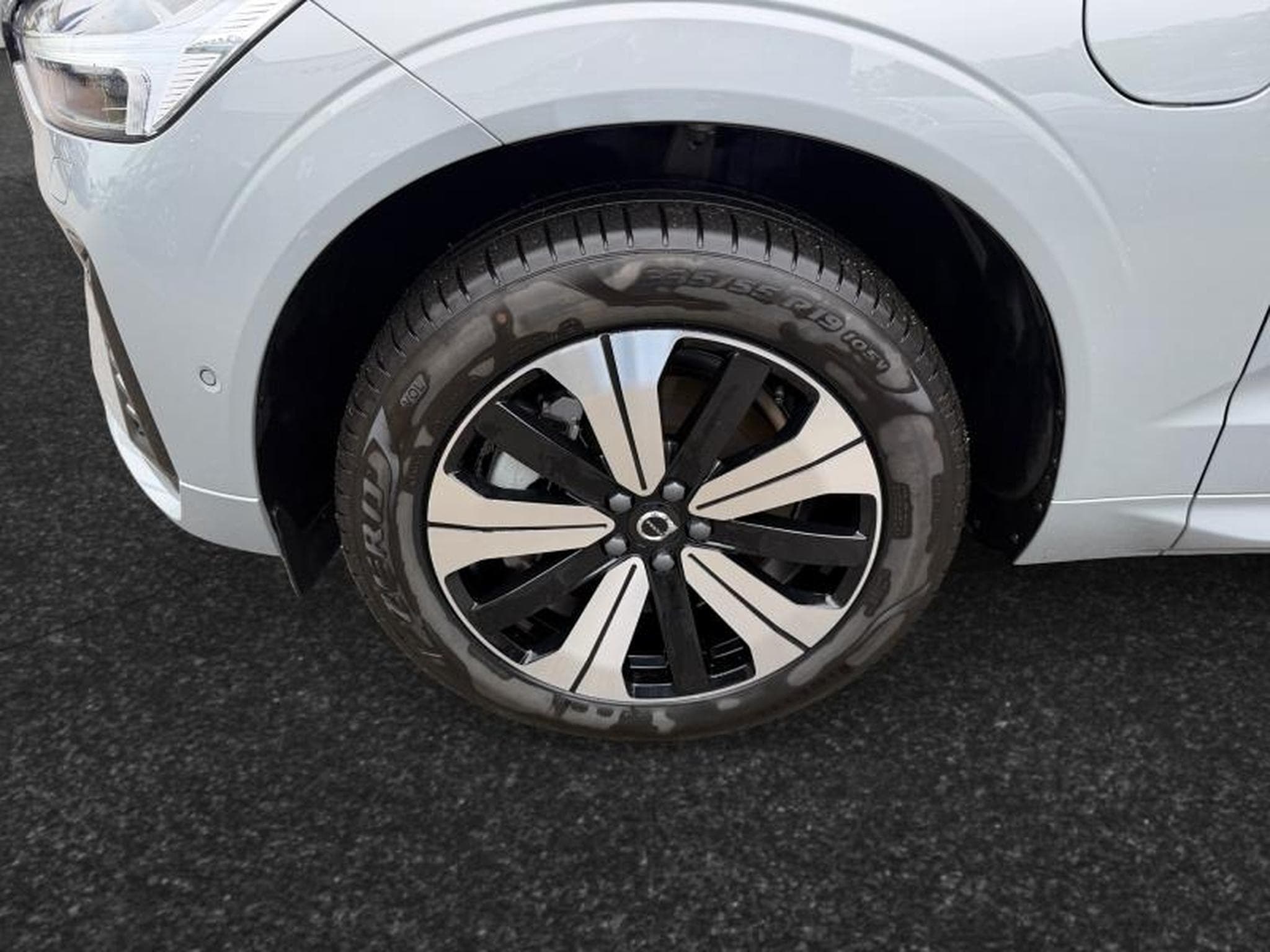 Volvo XC60 T6 Plus Dark / Hybride KIT HIVER INCLUS (2025) - Photo 14