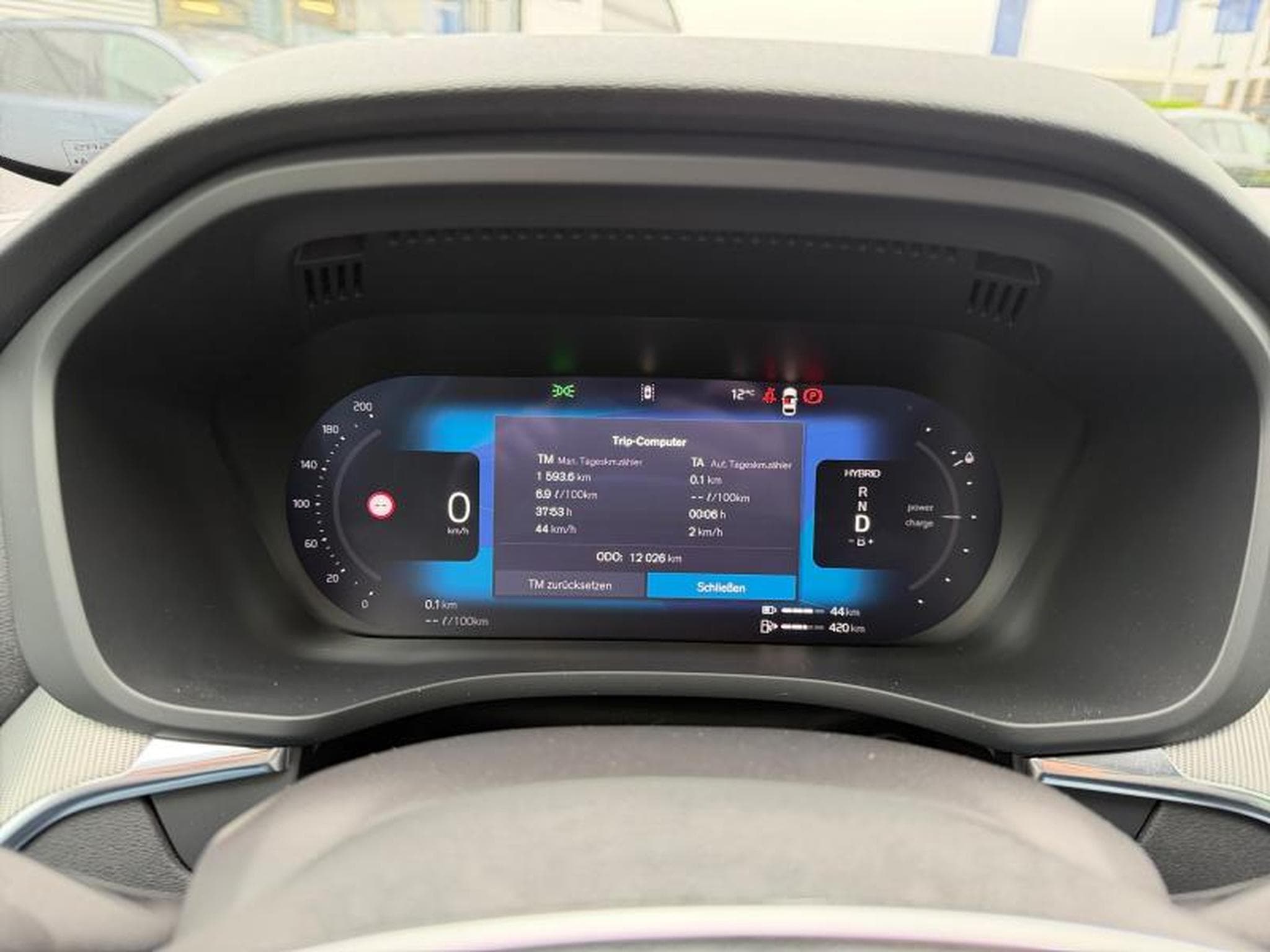 Volvo XC60 T6 Plus Dark / Hybride KIT HIVER INCLUS (2025) - Photo 18